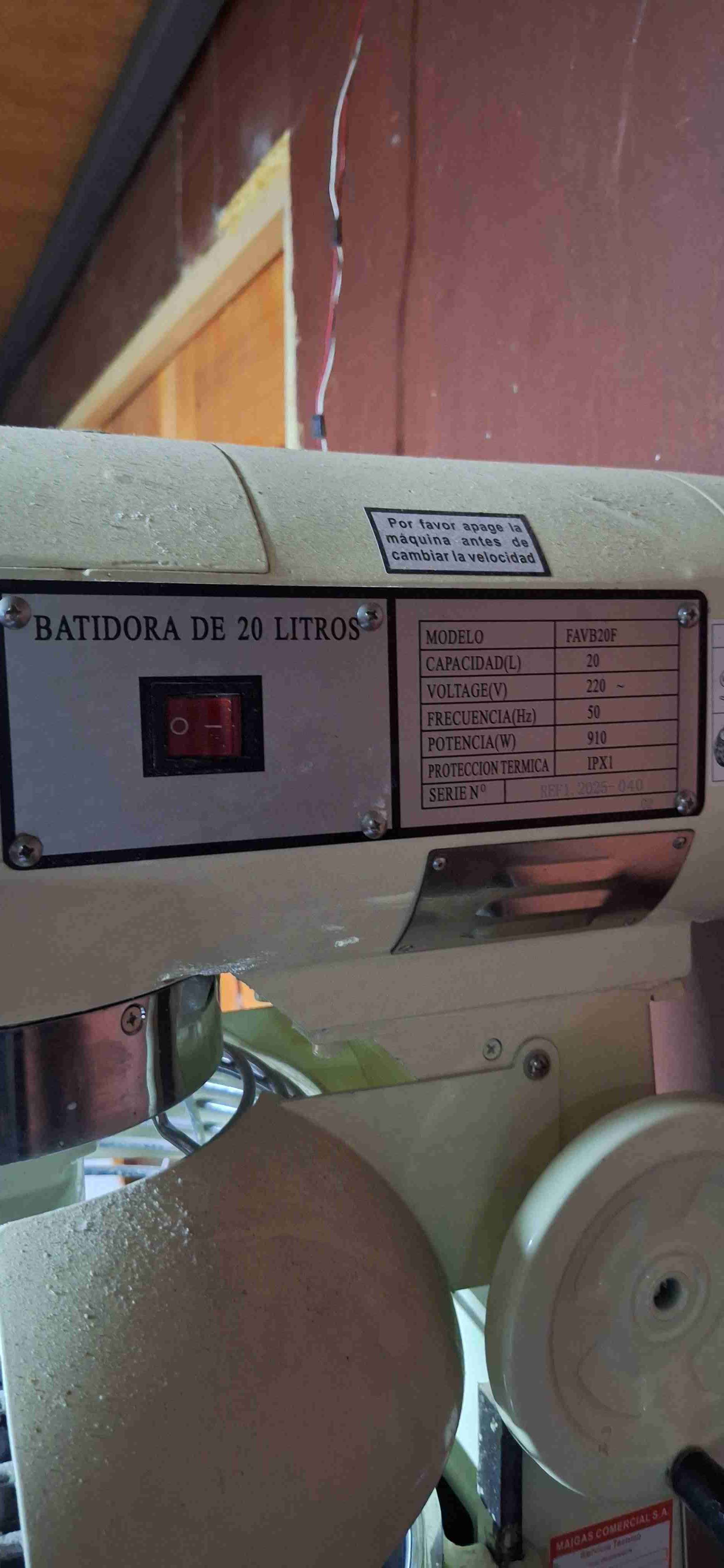 Batidora industrial Maigas 20 Litros - miniatura 3