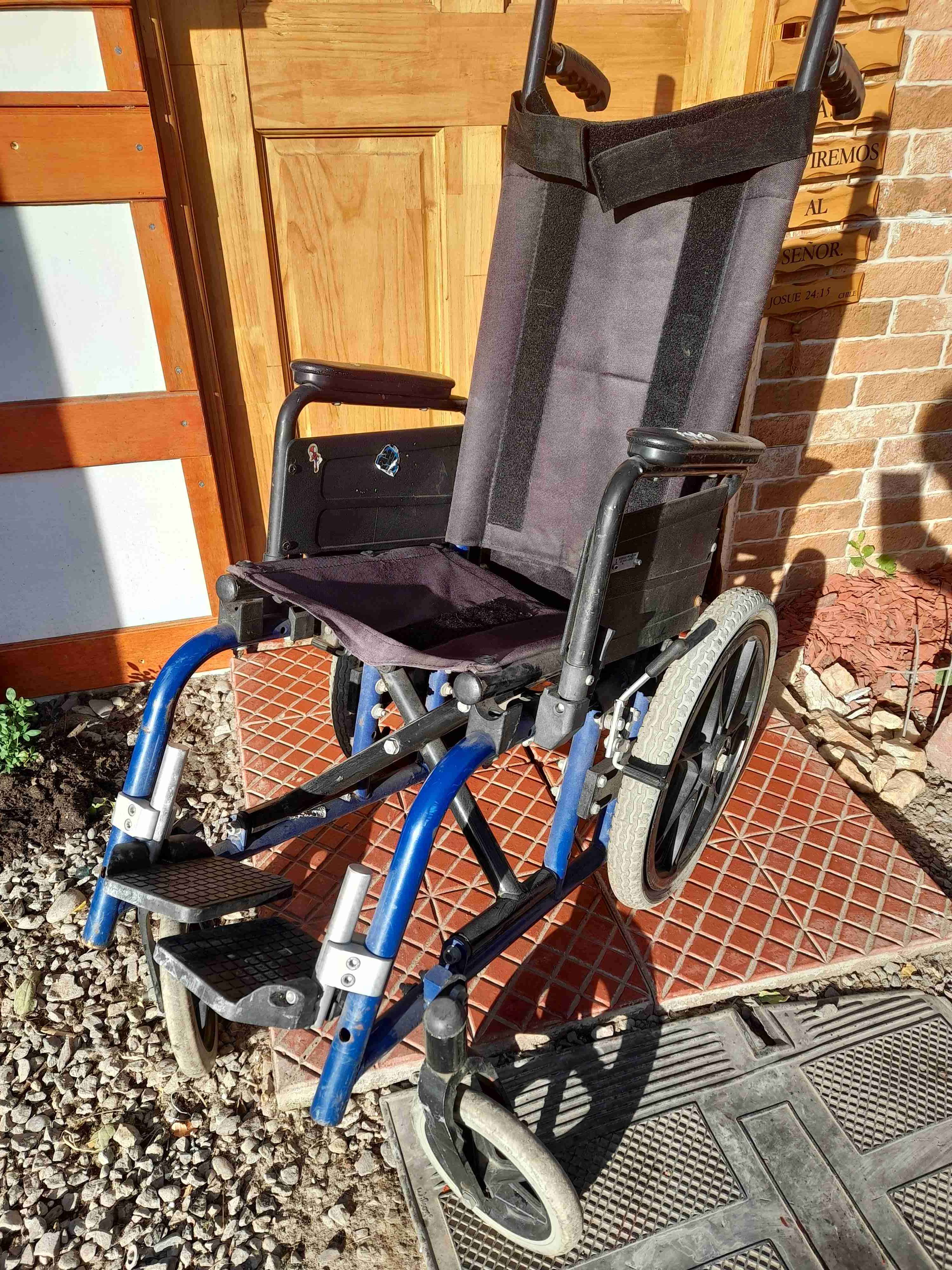 Silla de ruedas plegable - miniatura 3