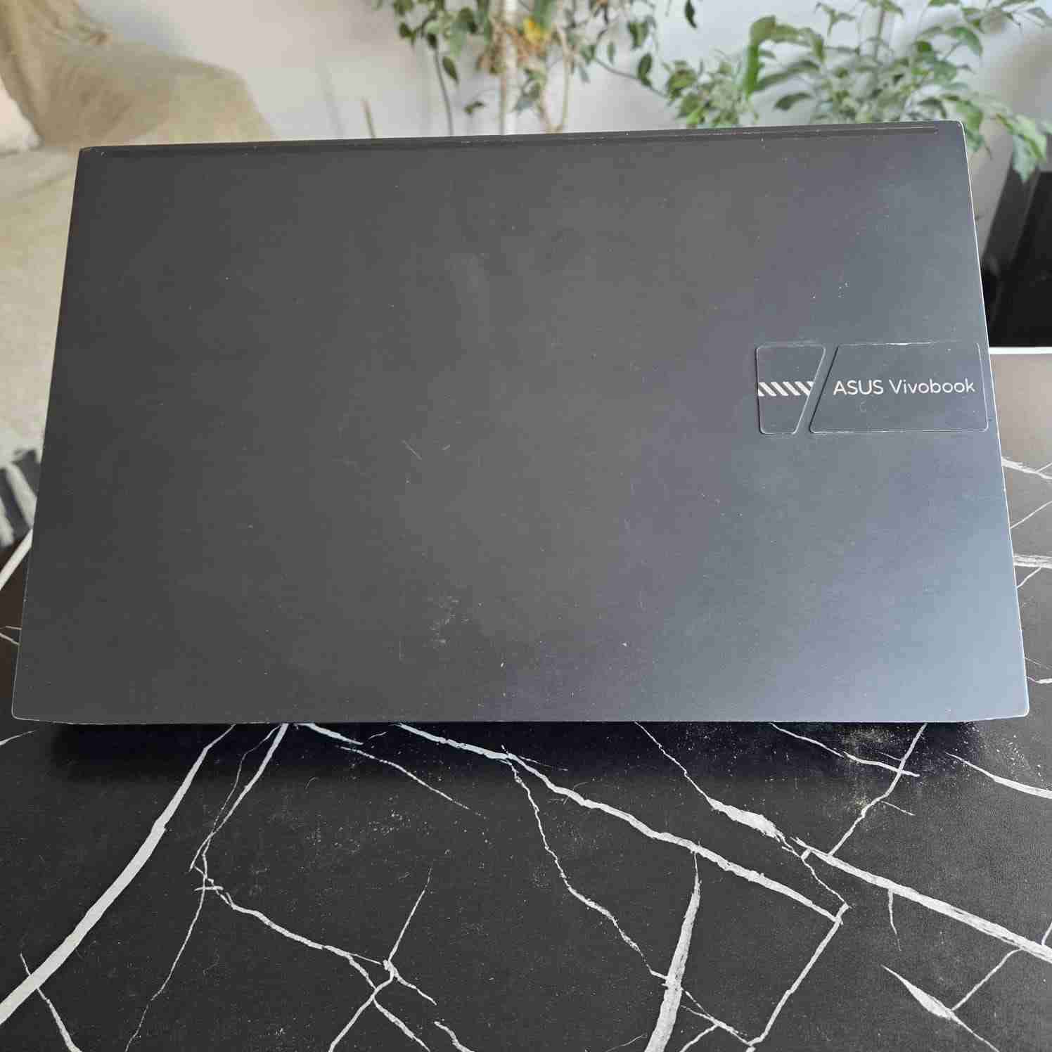 Laptop ASUS VivoBook 15 pulgadas - miniatura 2