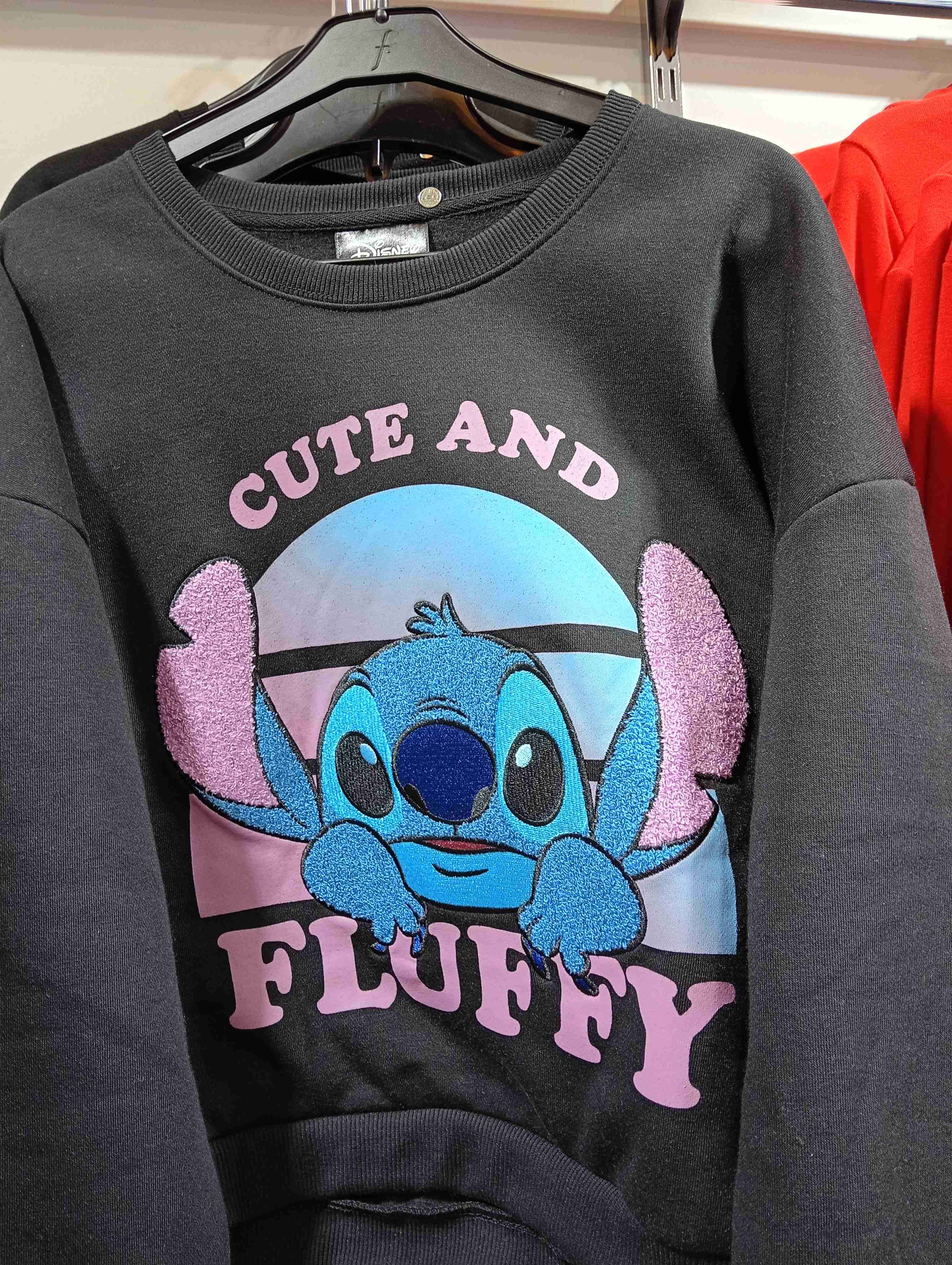 Polerón negro con diseño de Disney Stitch