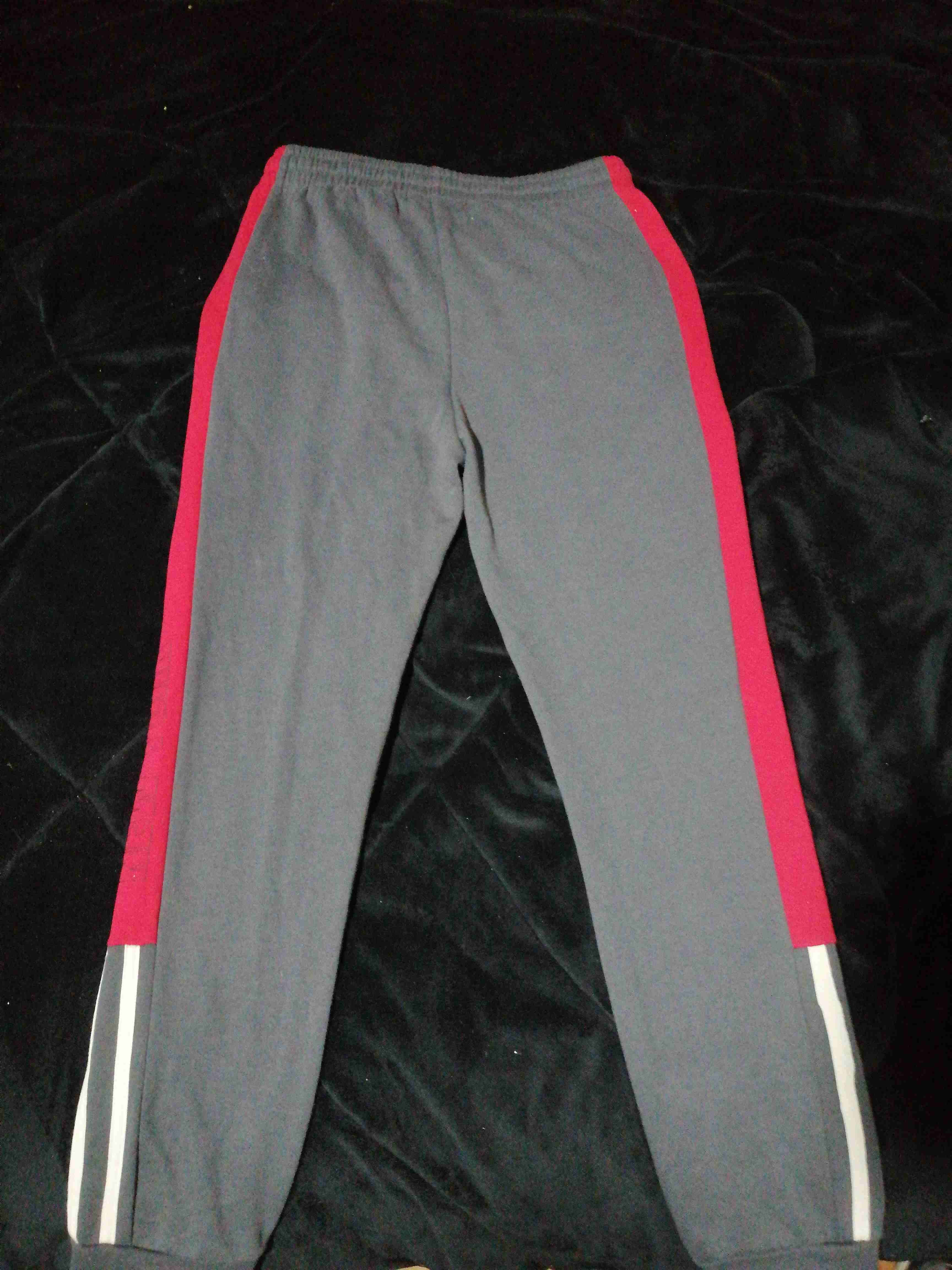 Pantalones deportivos gris con rojo Talla S - miniatura 2