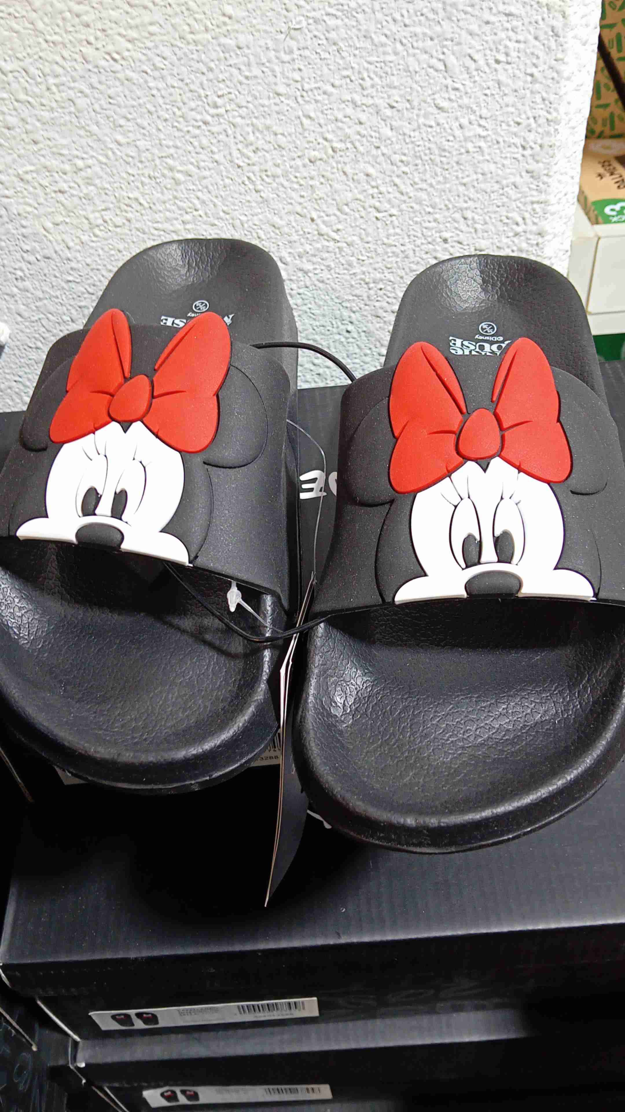 Sandalias negras Minnie Mouse 35-36