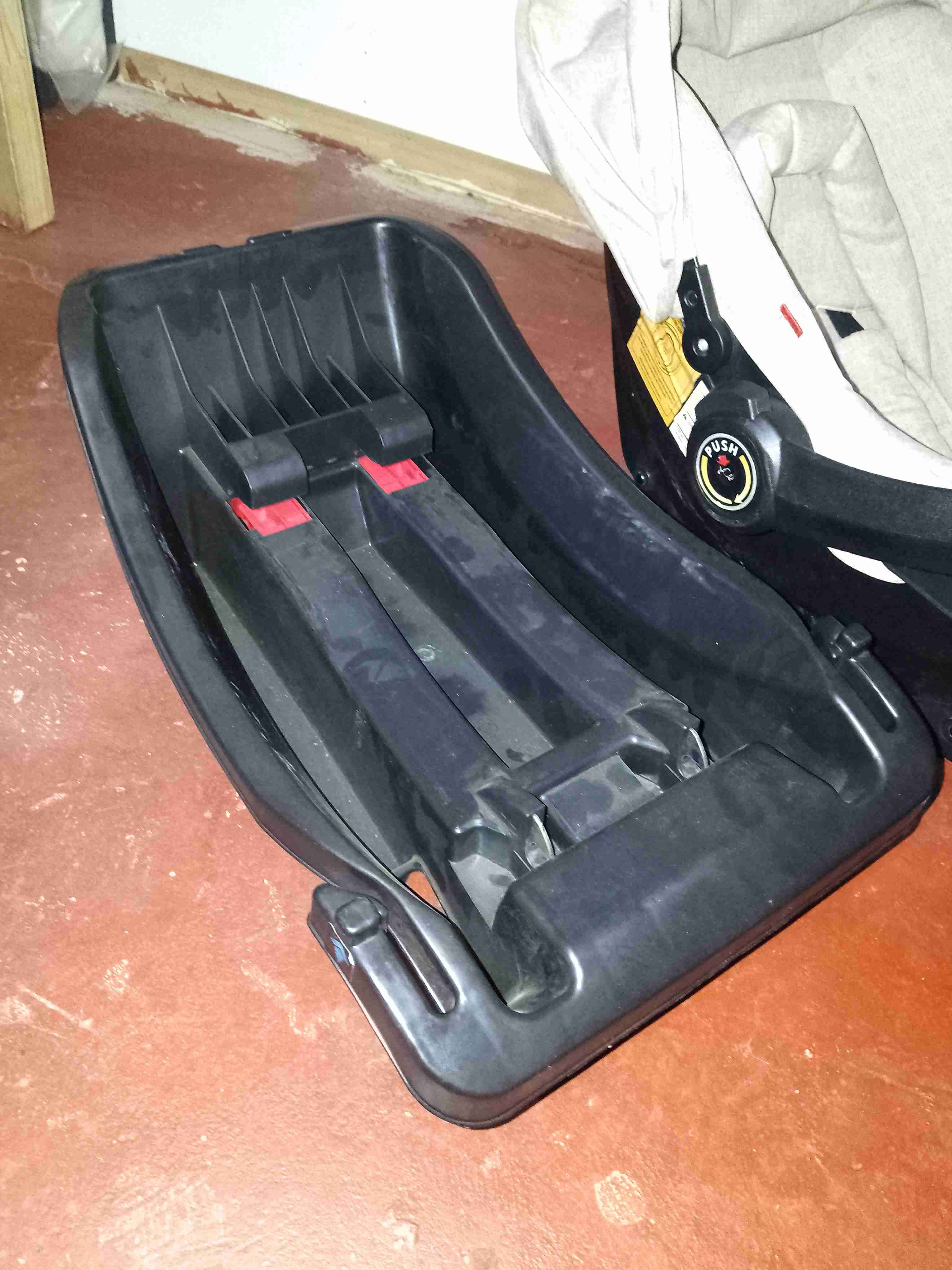 Silla de auto para bebé beige - miniatura 3