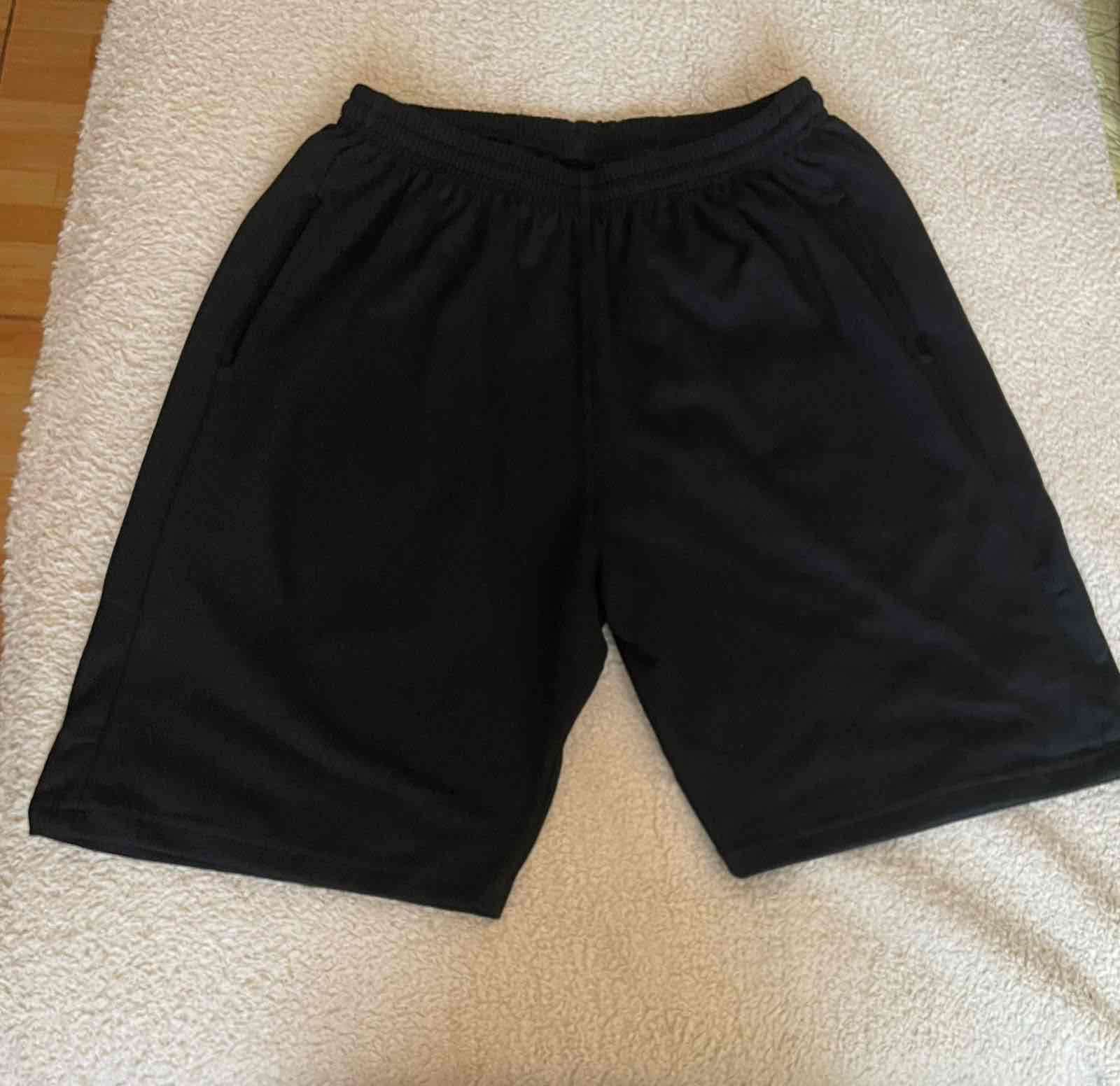 Shorts negros - miniatura 3