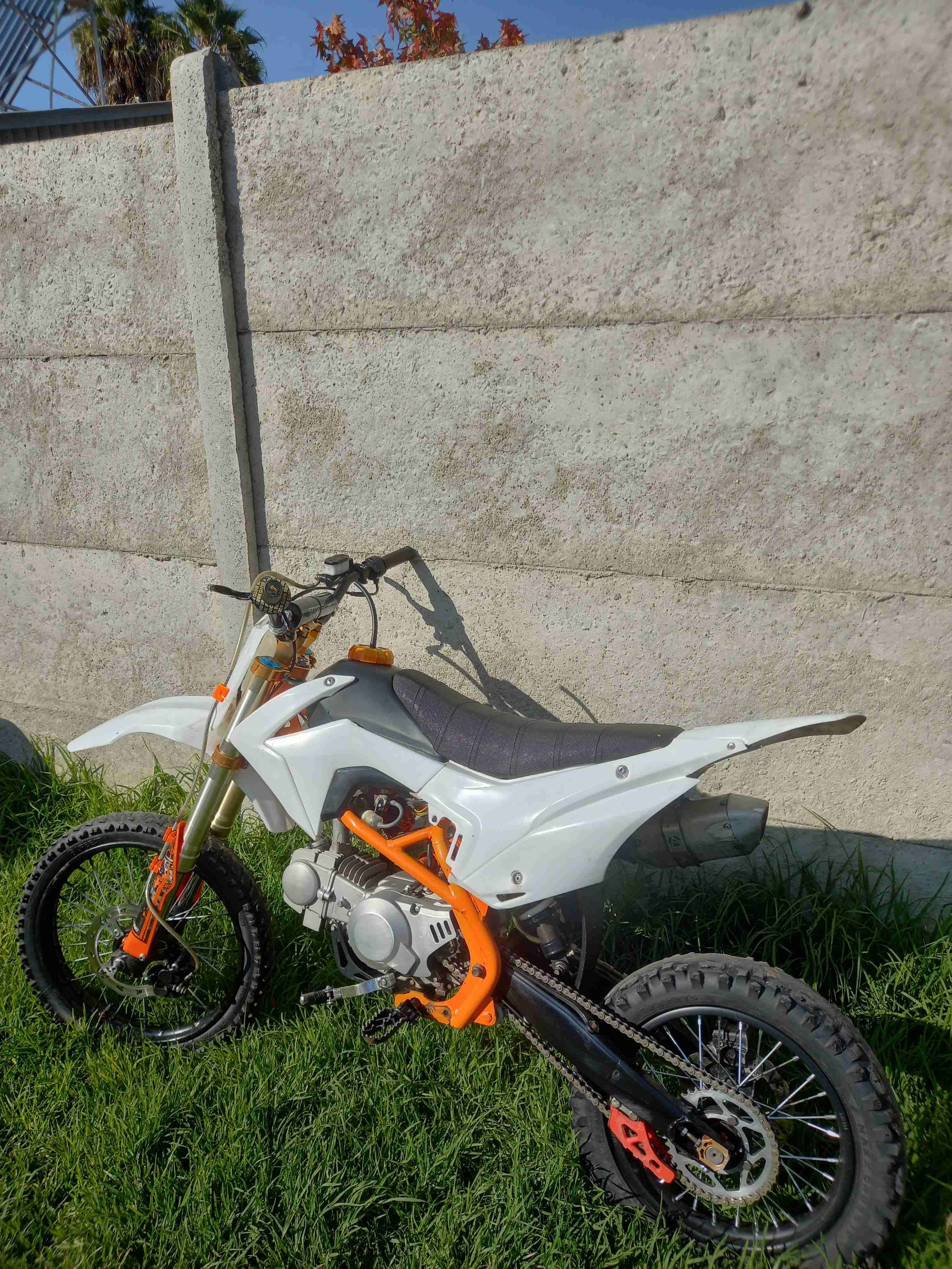 Takasaki YX 125 cc 2021 - miniatura 1