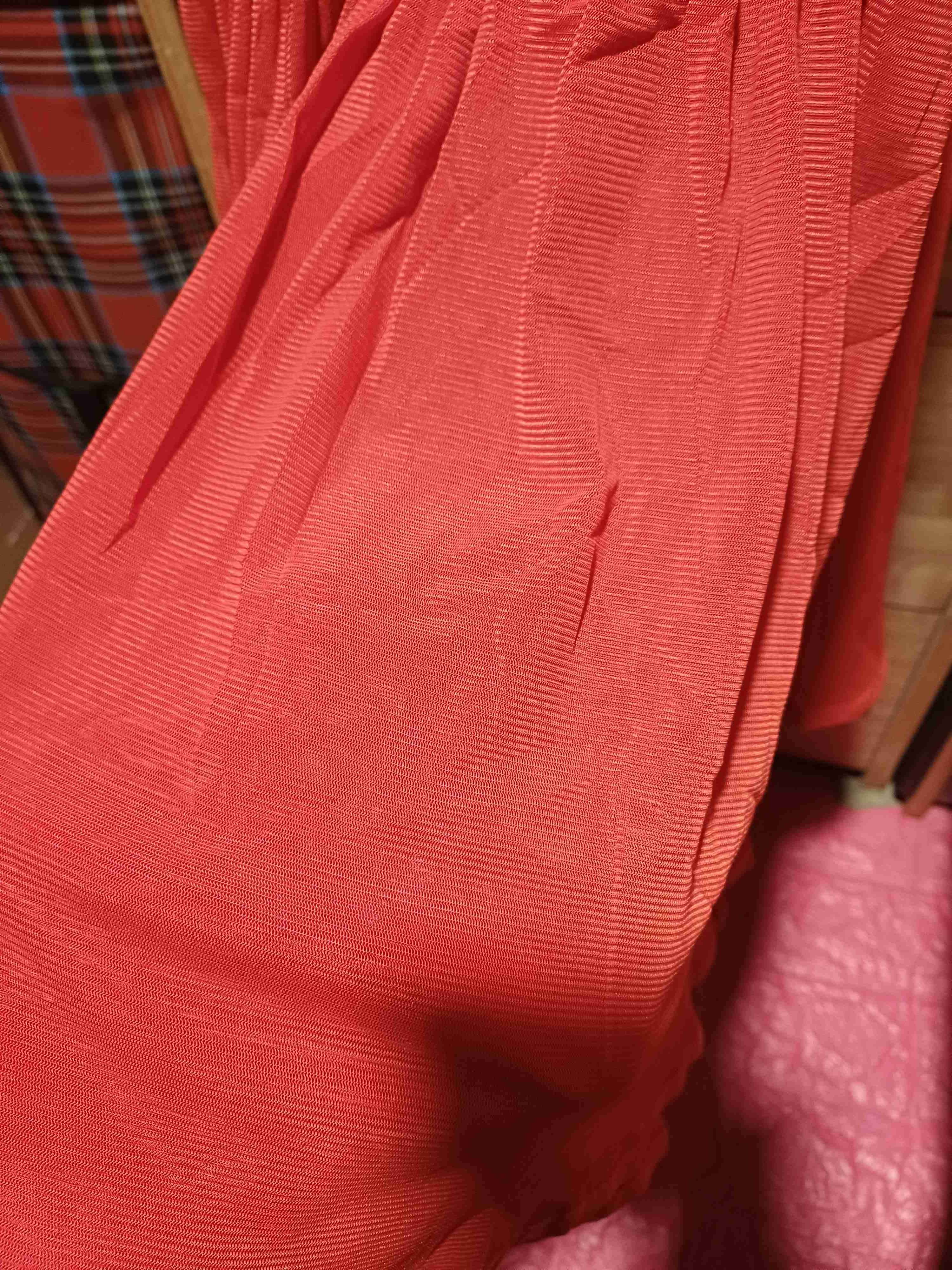 Vestido rojo sin mangas - miniatura 3