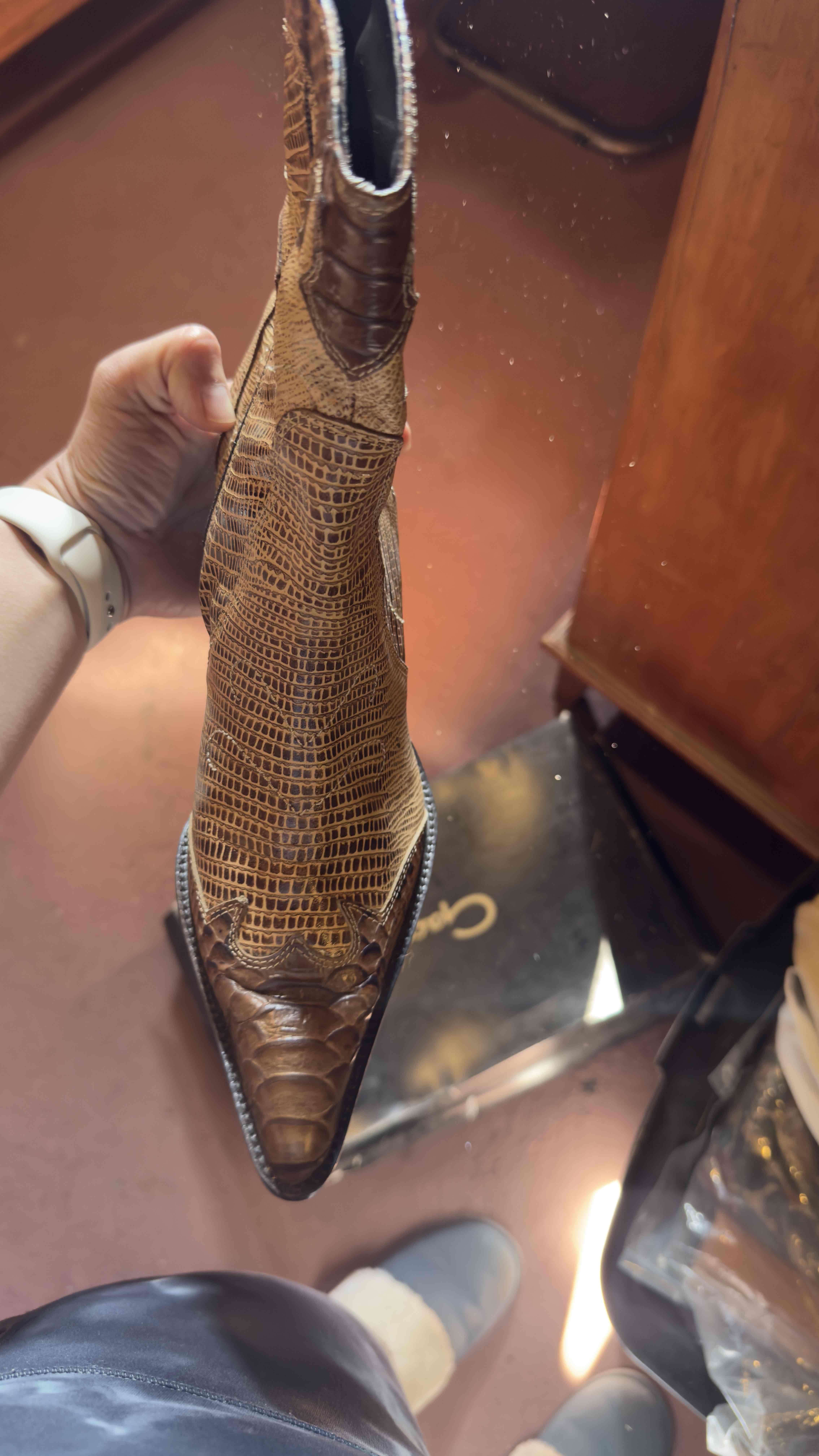 Botines de cuero estilo serpiente - miniatura 2