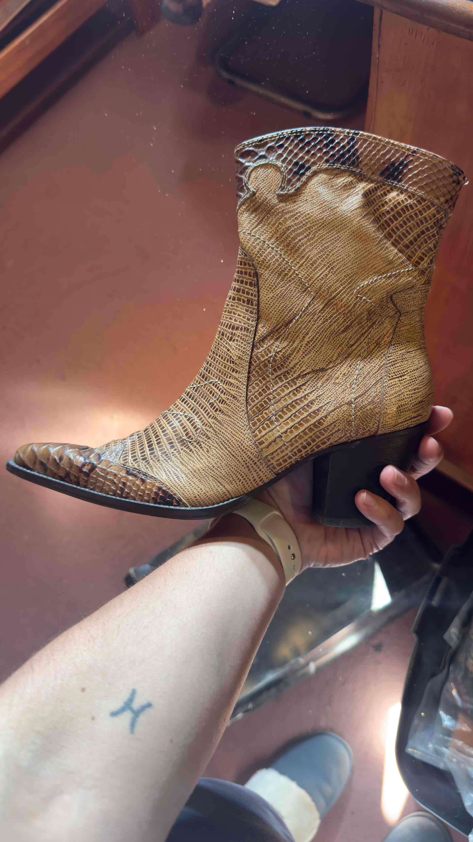 Botines de cuero estilo serpiente - miniatura 3