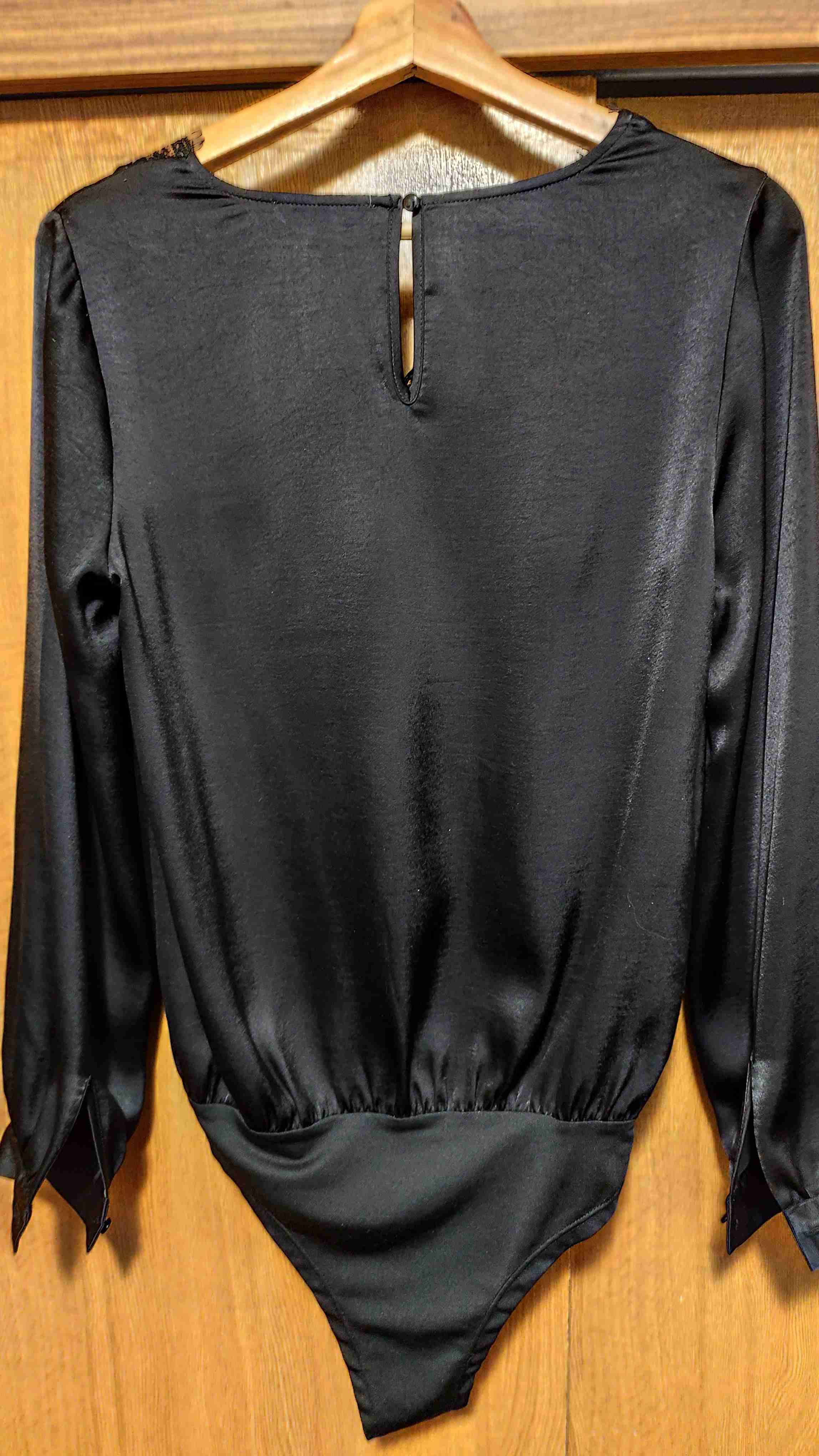 Body negro con encaje - miniatura 2