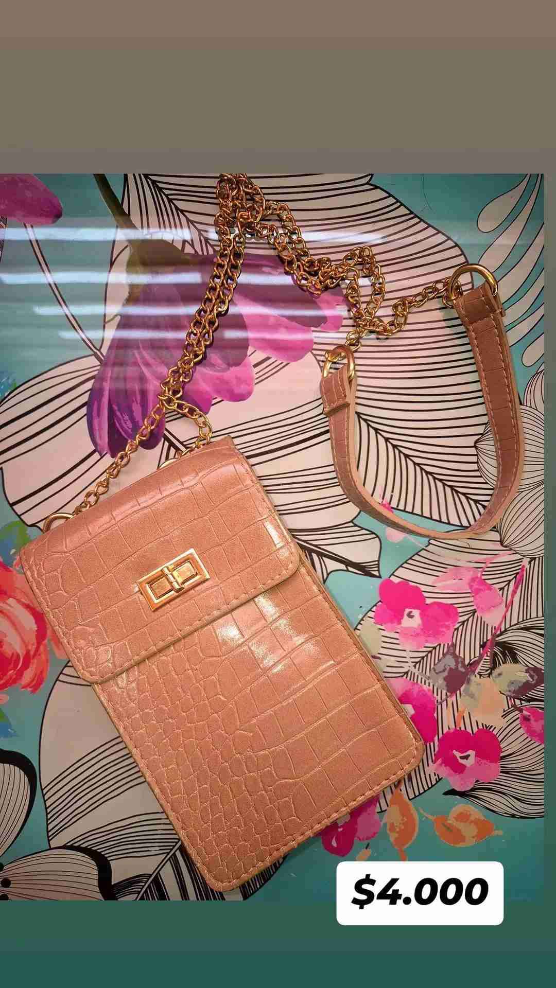 Cartera de mano con tachas - miniatura 2