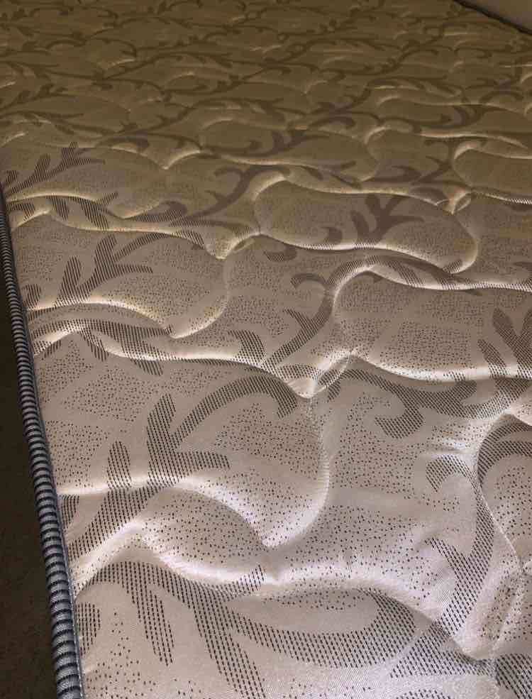 Cama 1 1/2 marca mantehue usada 3 veces - miniatura 3