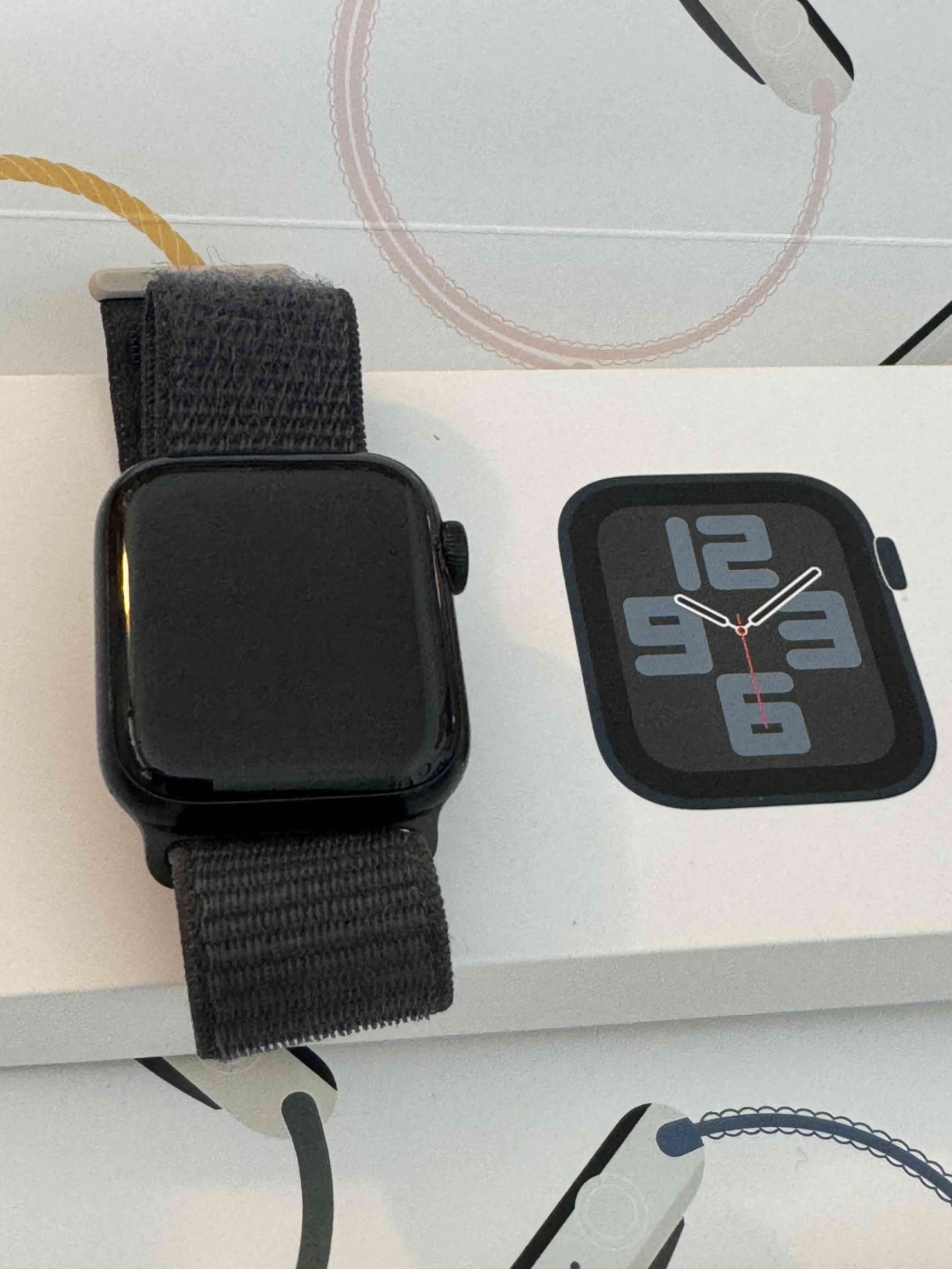Apple Watch SE - miniatura 1