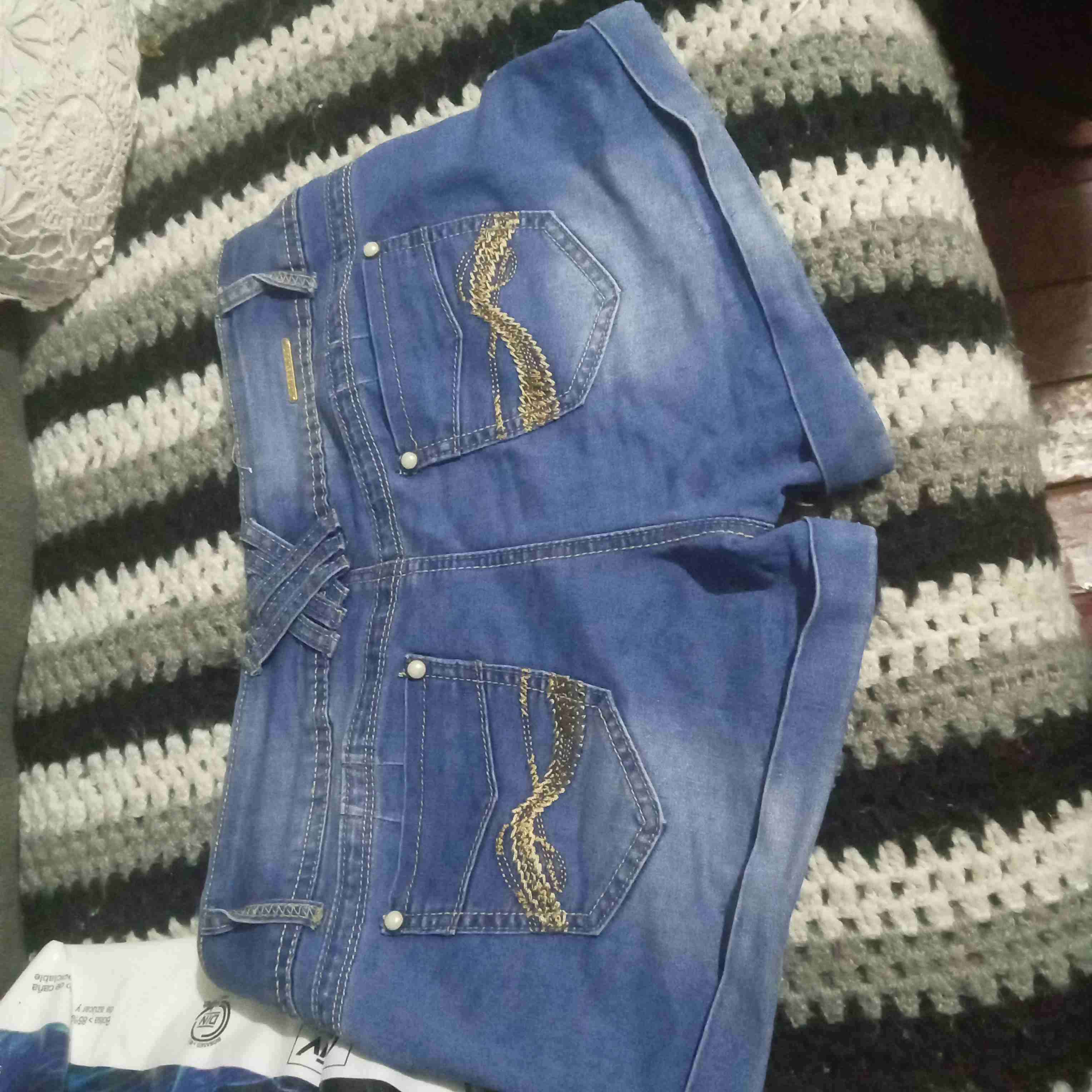 Shorts de mezclilla azules - miniatura 2