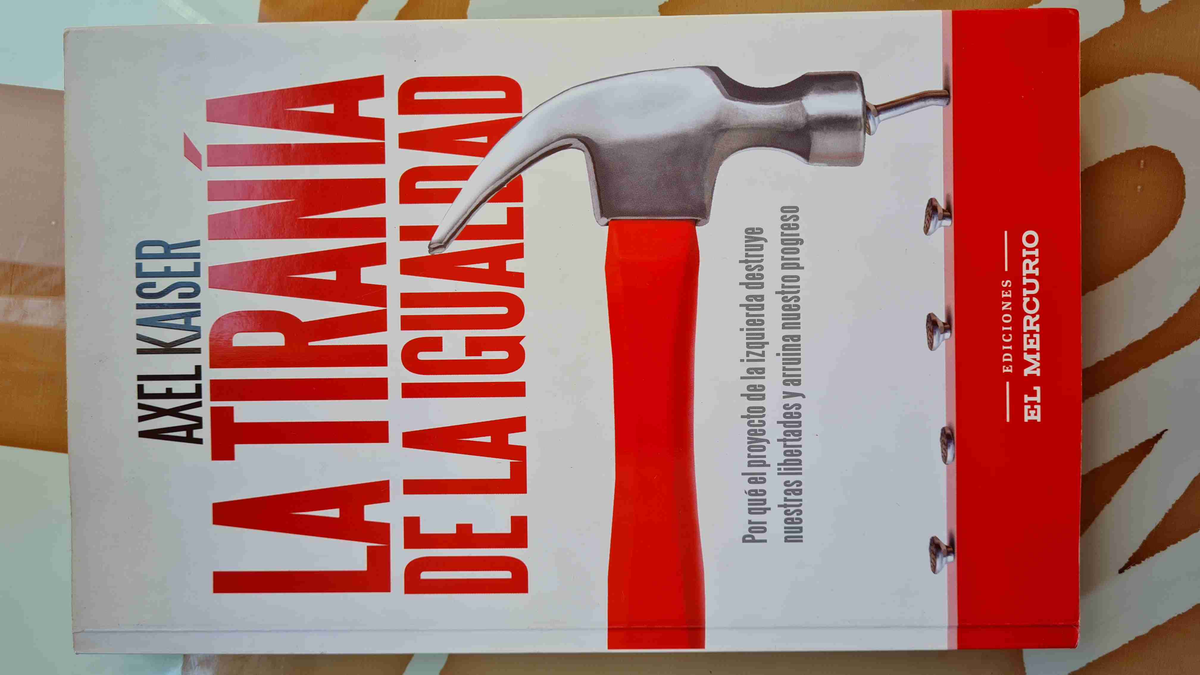 Libro 'La Tiranía de la Igualdad' - miniatura 1