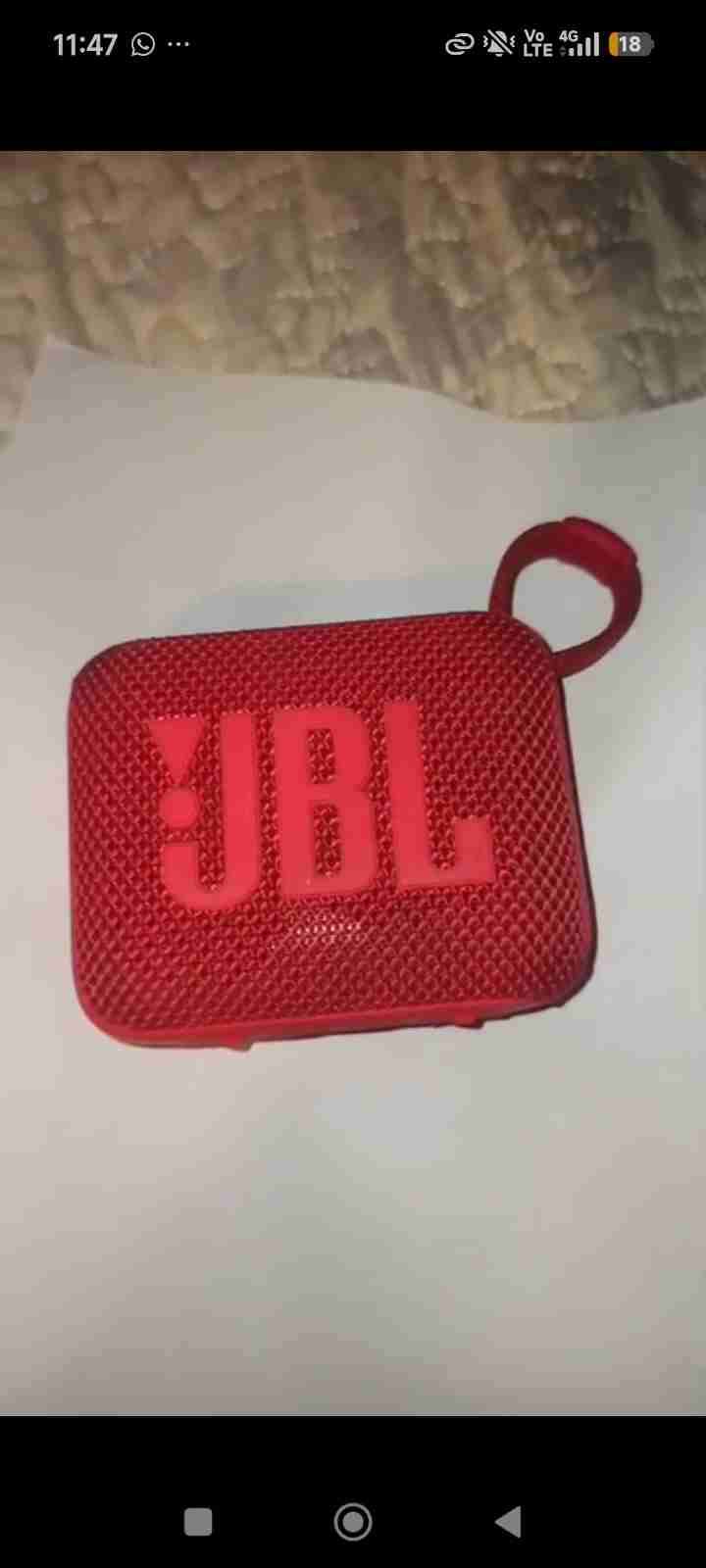 Parlante JBL portátil rojo - miniatura 1