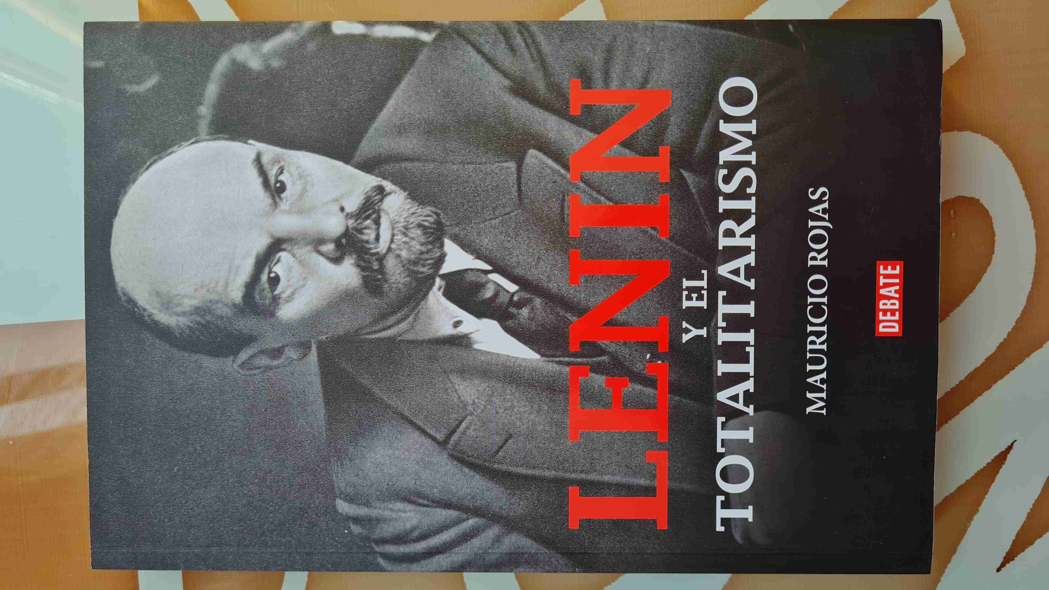 Libro 'Lenin y el Totalitarismo' - miniatura 1