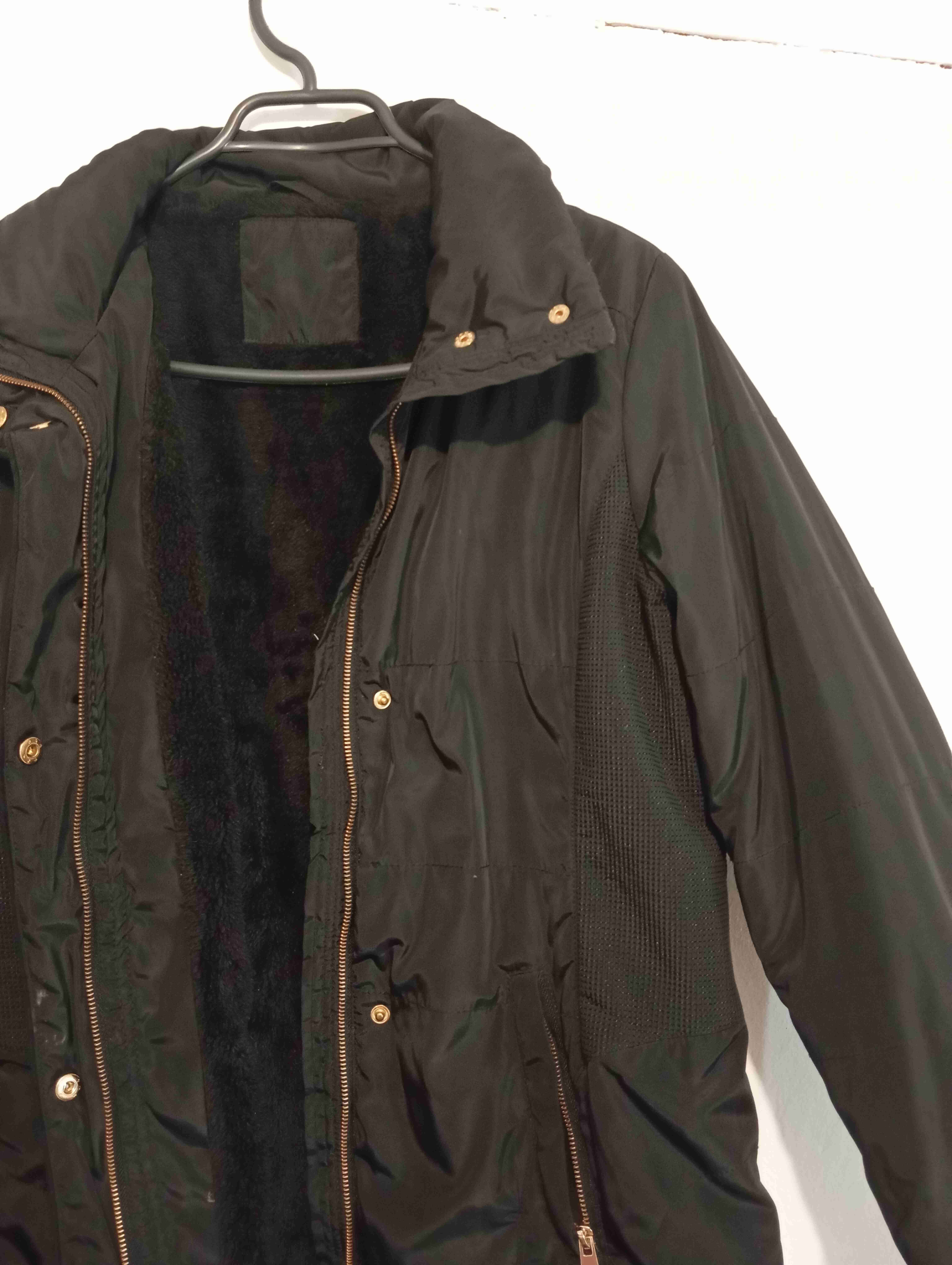 Chaqueta negra acolchada - miniatura 4