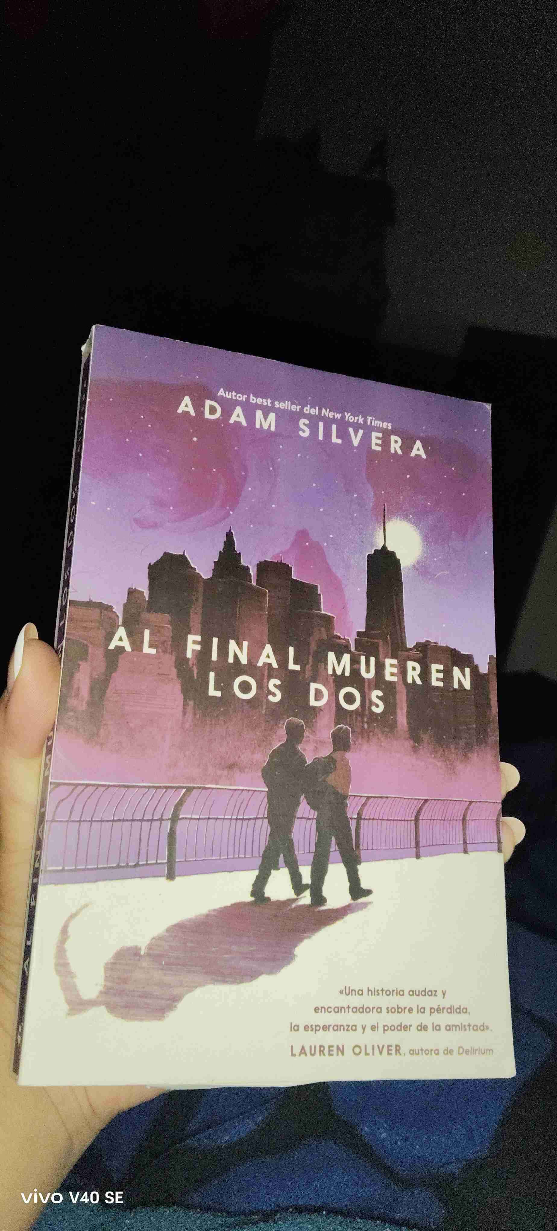 Libro 'Al final mueren los dos' - miniatura 1