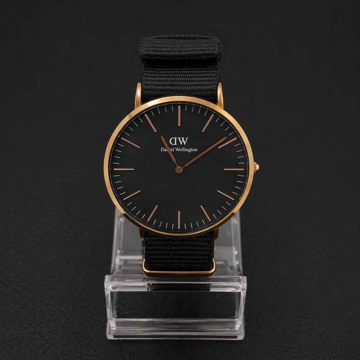 Reloj Daniel Wellington 40mm Hombre – Negro/Dorado - miniatura 1