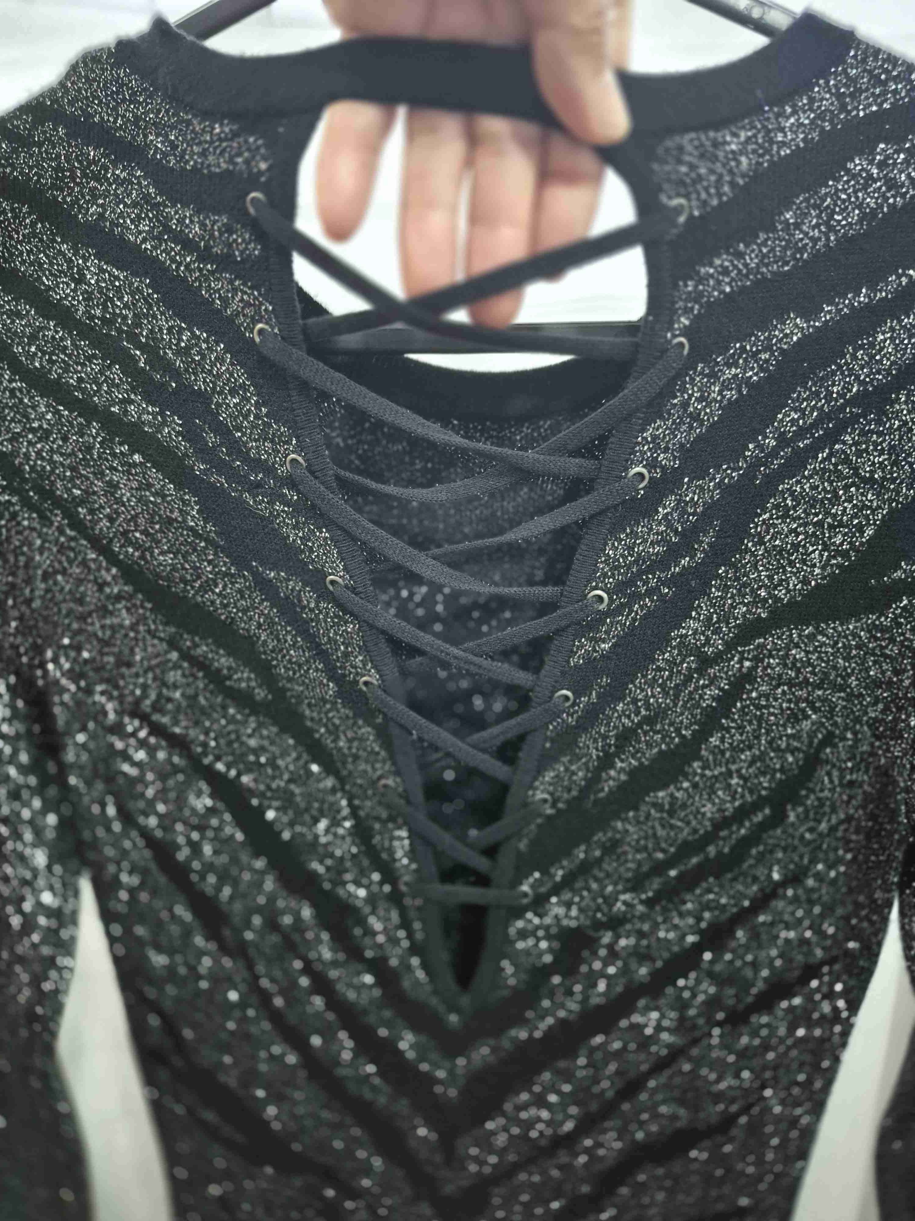 Vestido negro con brillo - miniatura 3