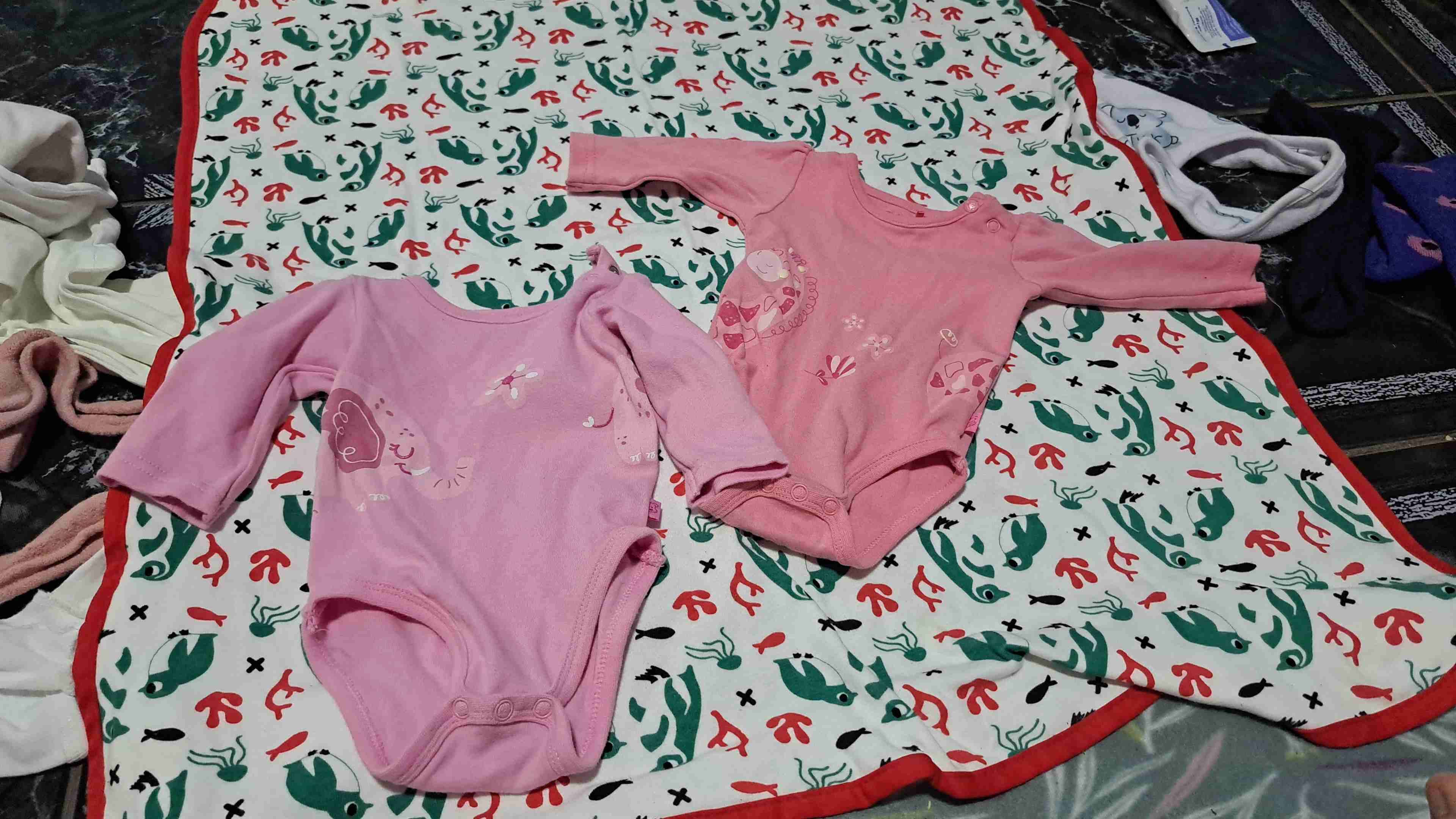 Chaqueta blanca bebé con capucha - miniatura 5