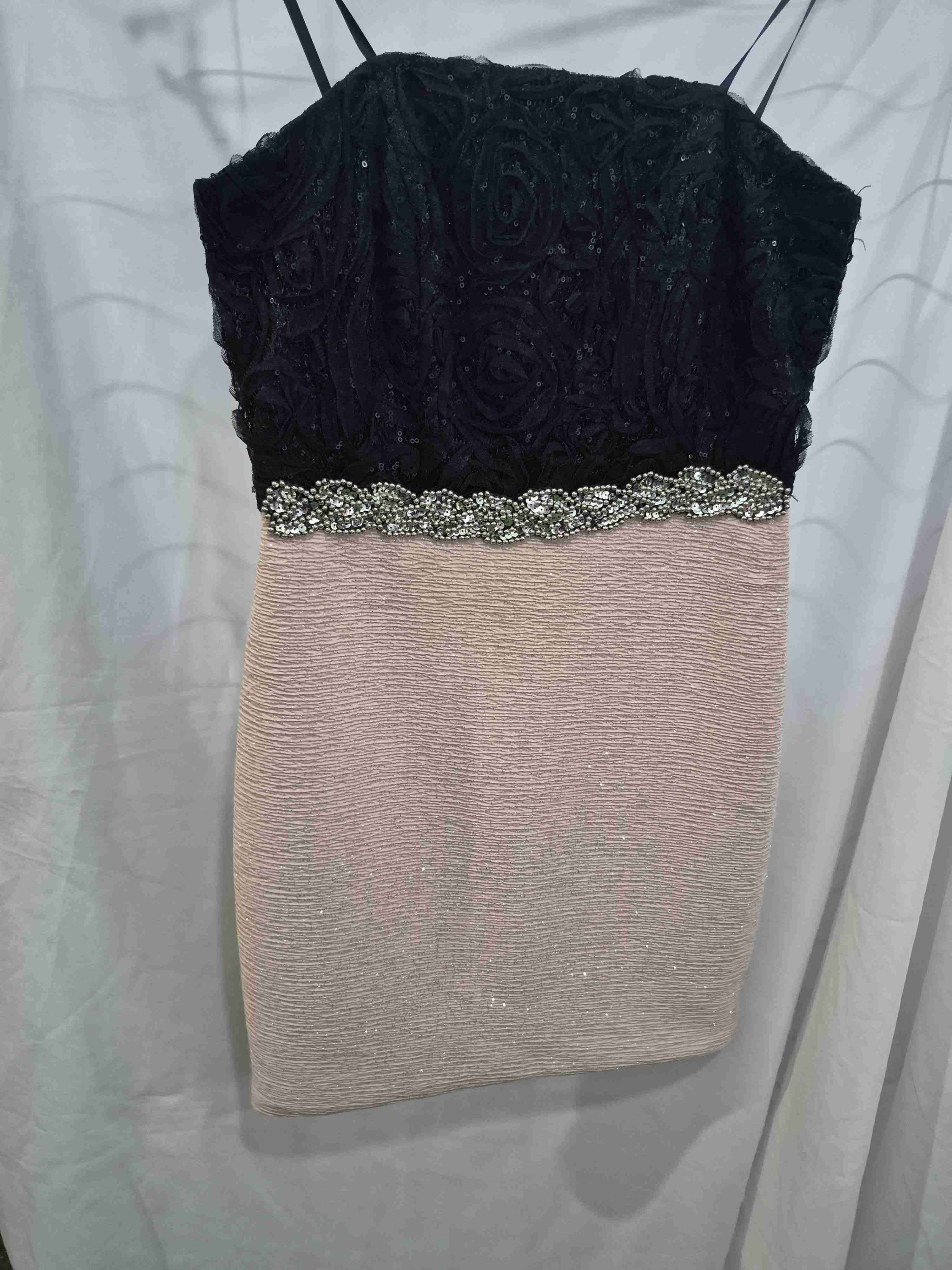 Vestido strapless negro y beige - miniatura 2