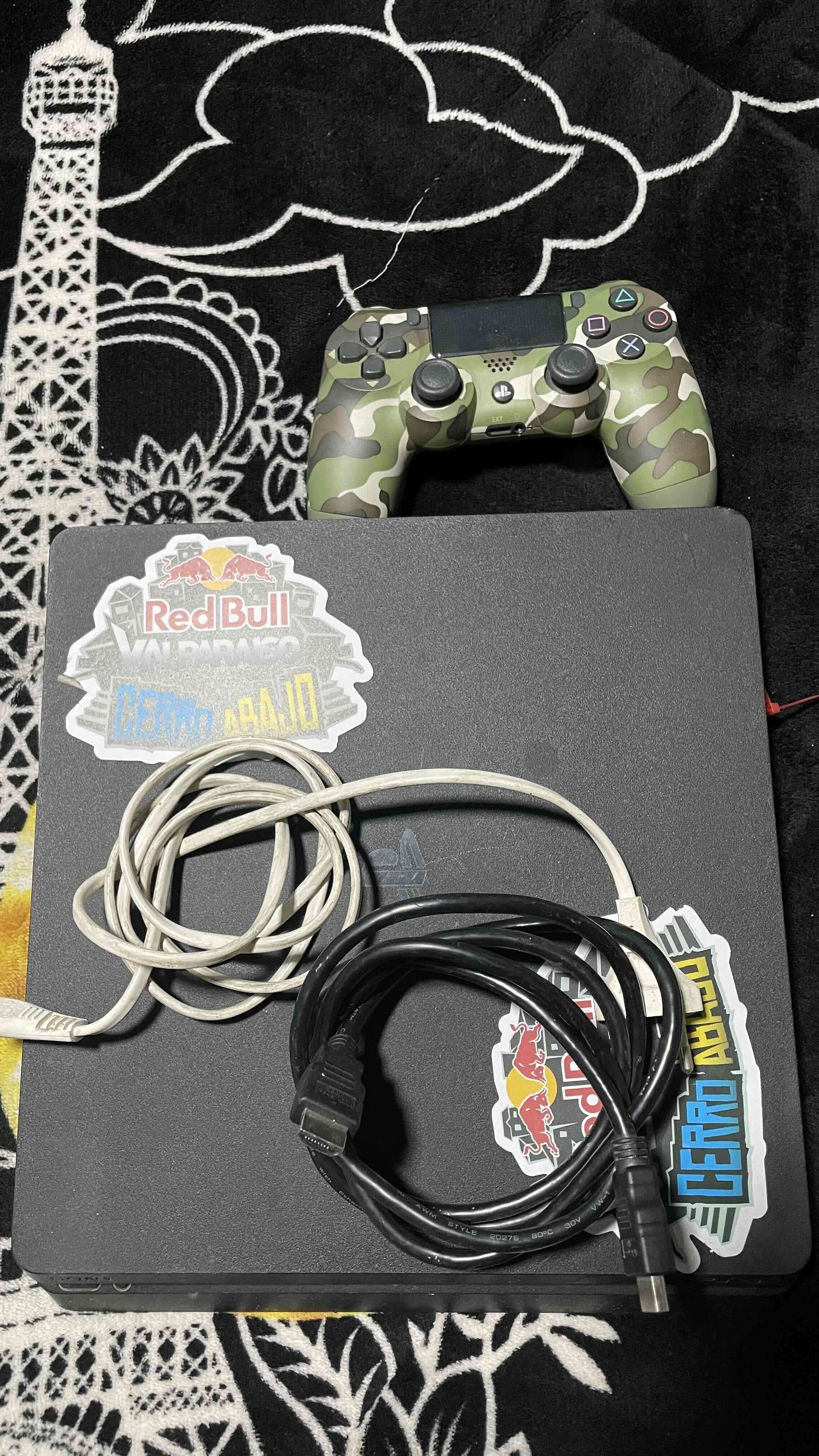 Consola de videojuegos con control camuflado - miniatura 1