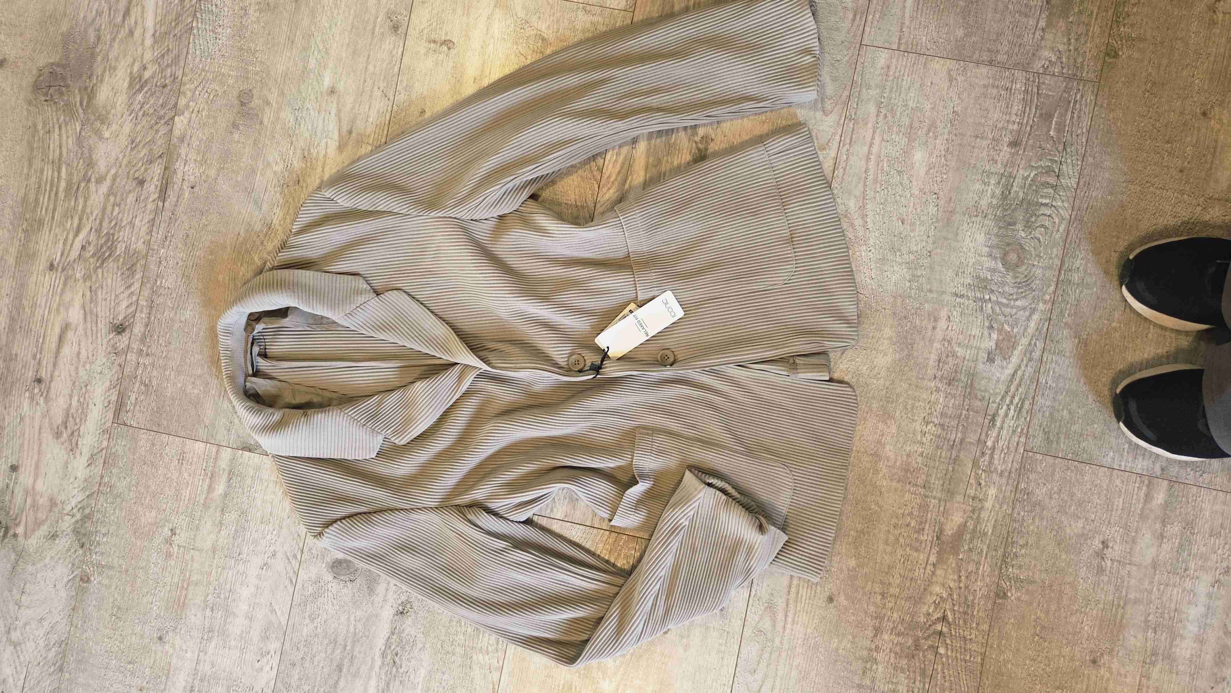 Blazer plomo con etiqueta nueva - miniatura 2