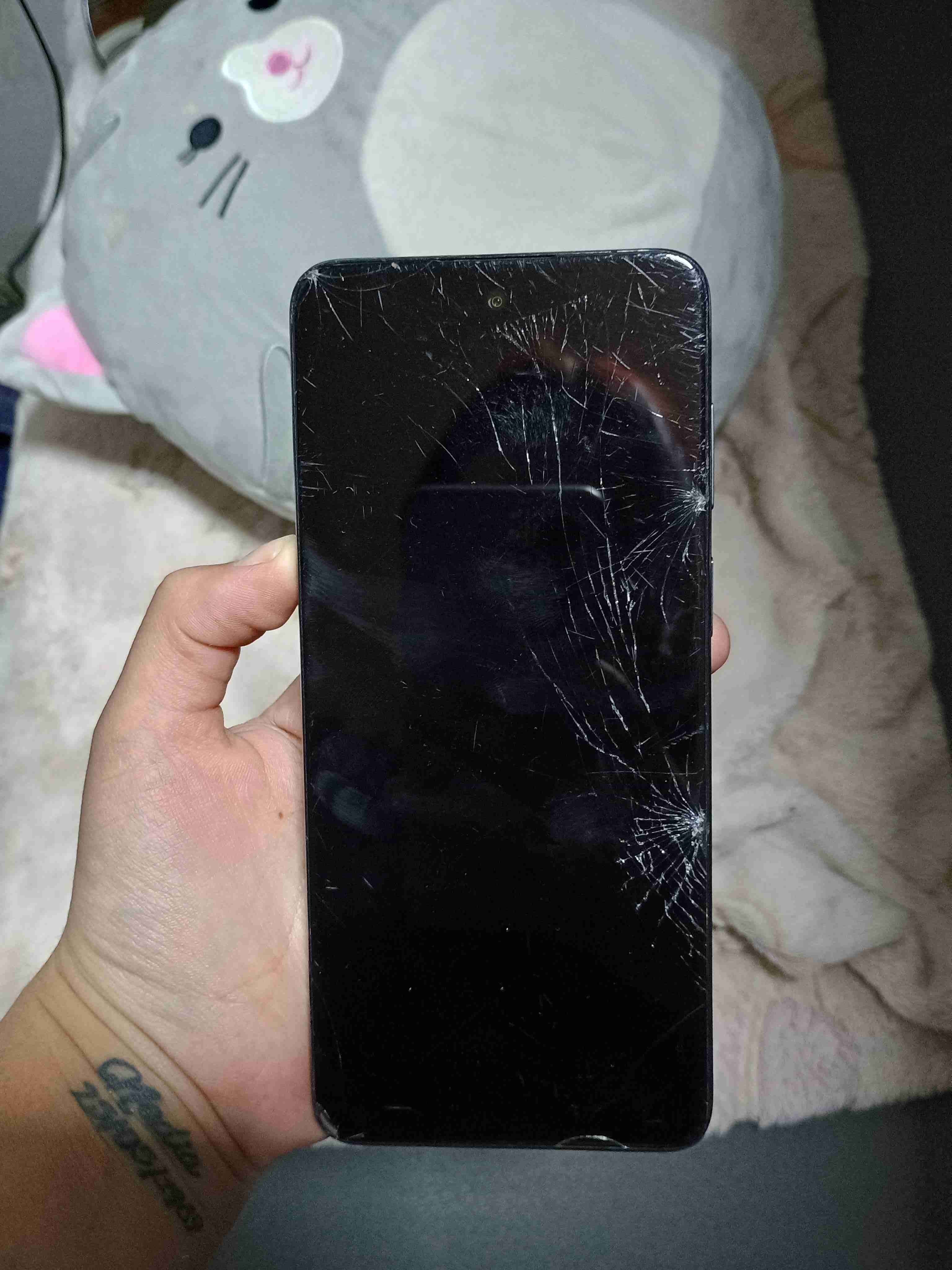 Celular pantalla rota para repuesto o reparación - miniatura 1
