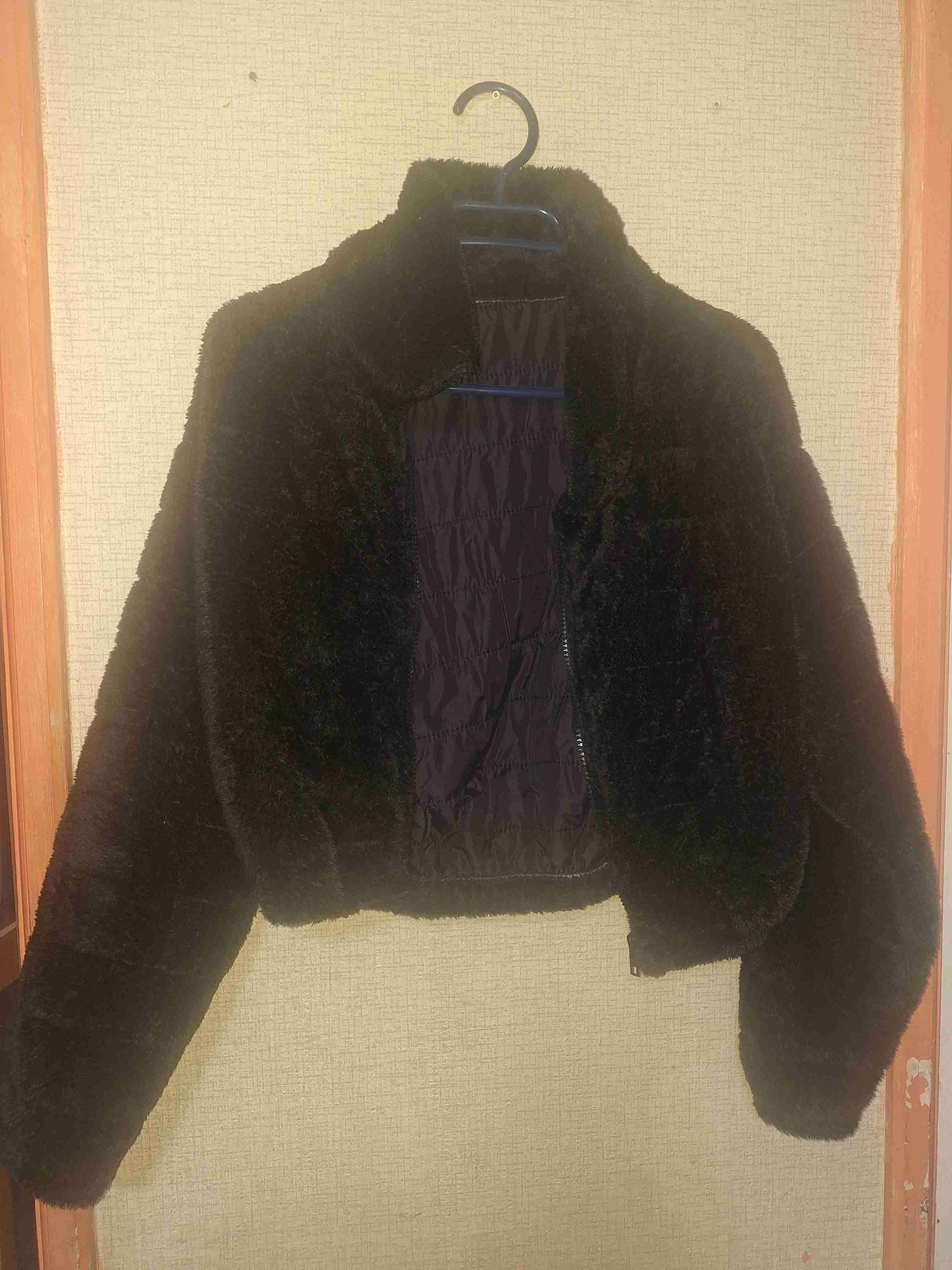 Chaqueta negra de piel sintética - miniatura 2