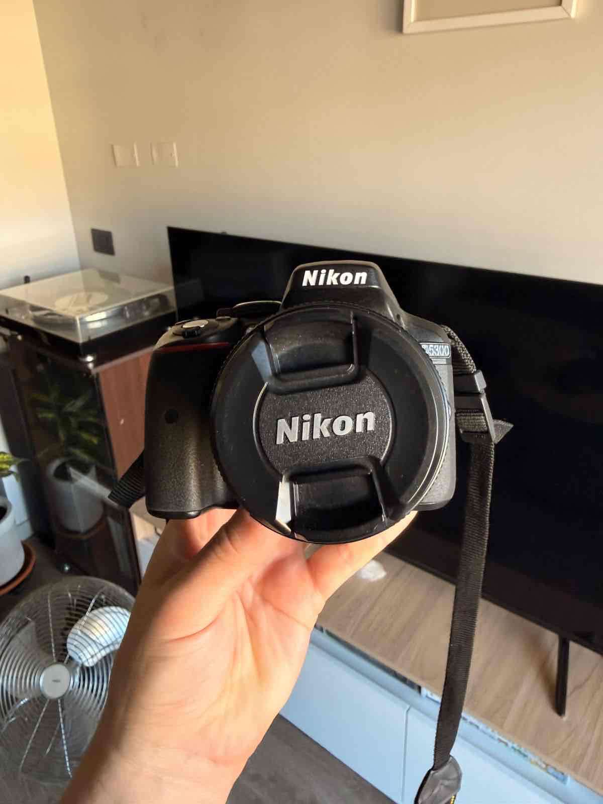 Cámara Nikon réflex con lente DX - miniatura 4