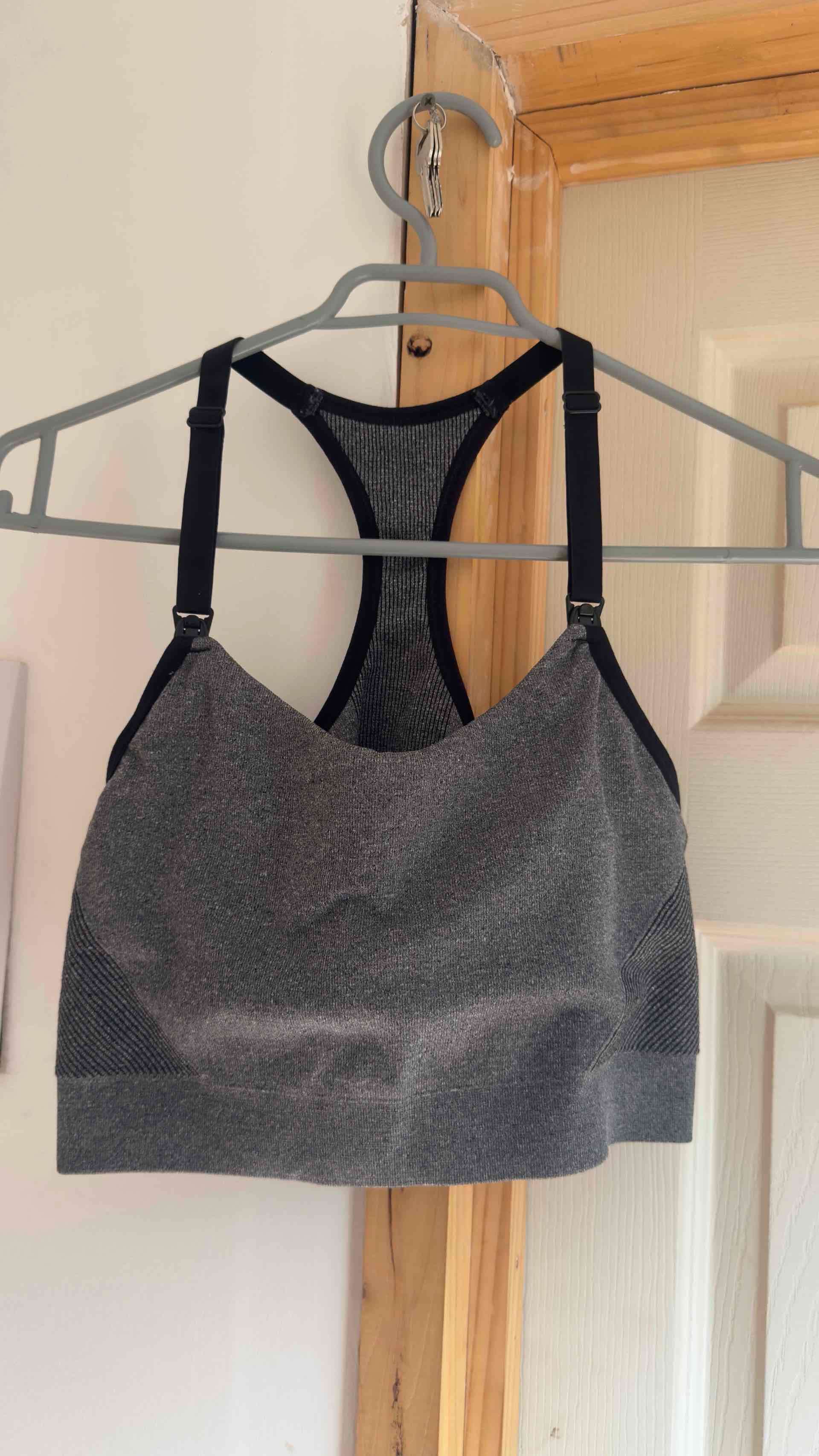 Top deportivo gris - miniatura 1