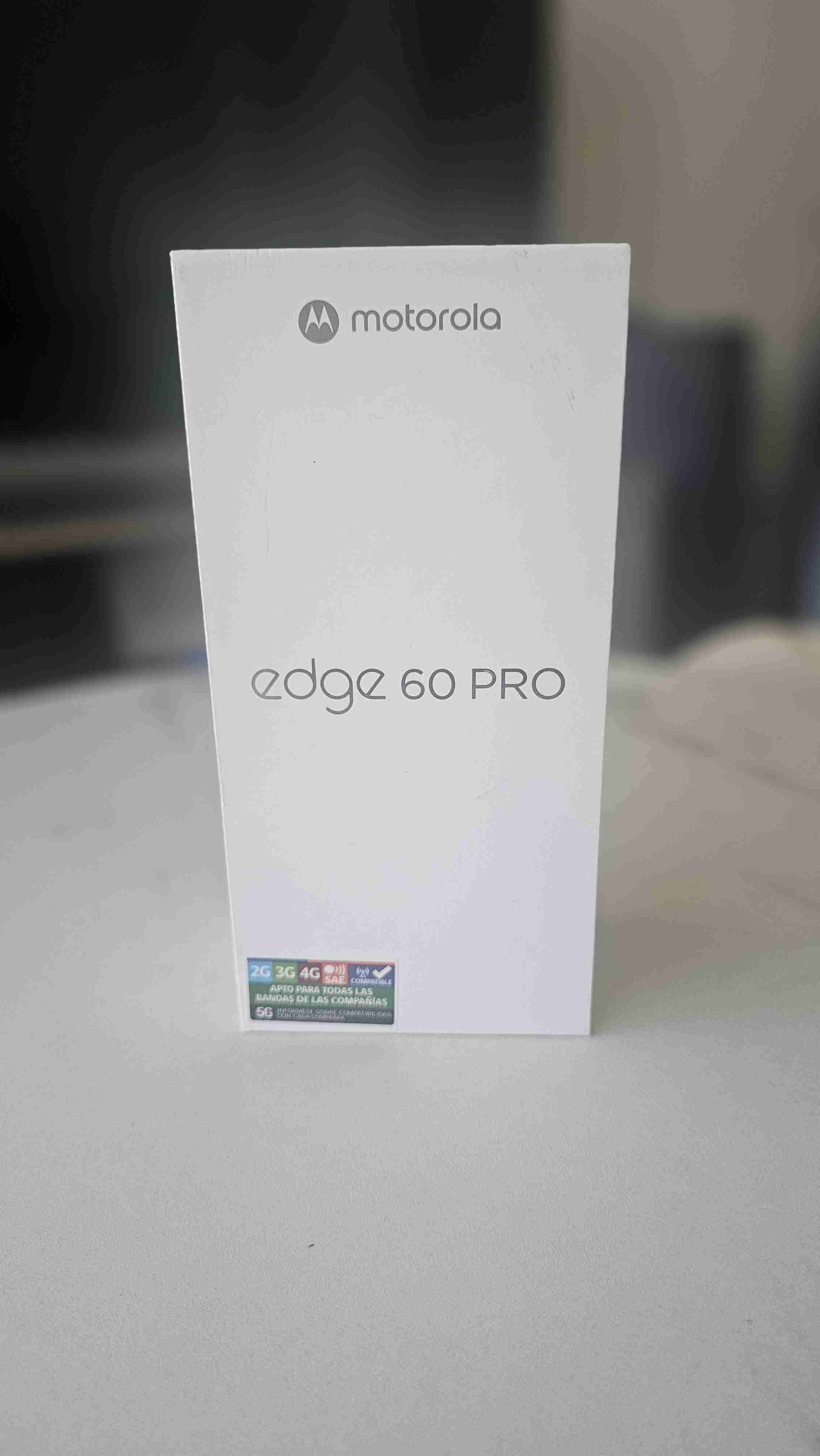Motorola Edge 60 Pro nuevo - miniatura 1
