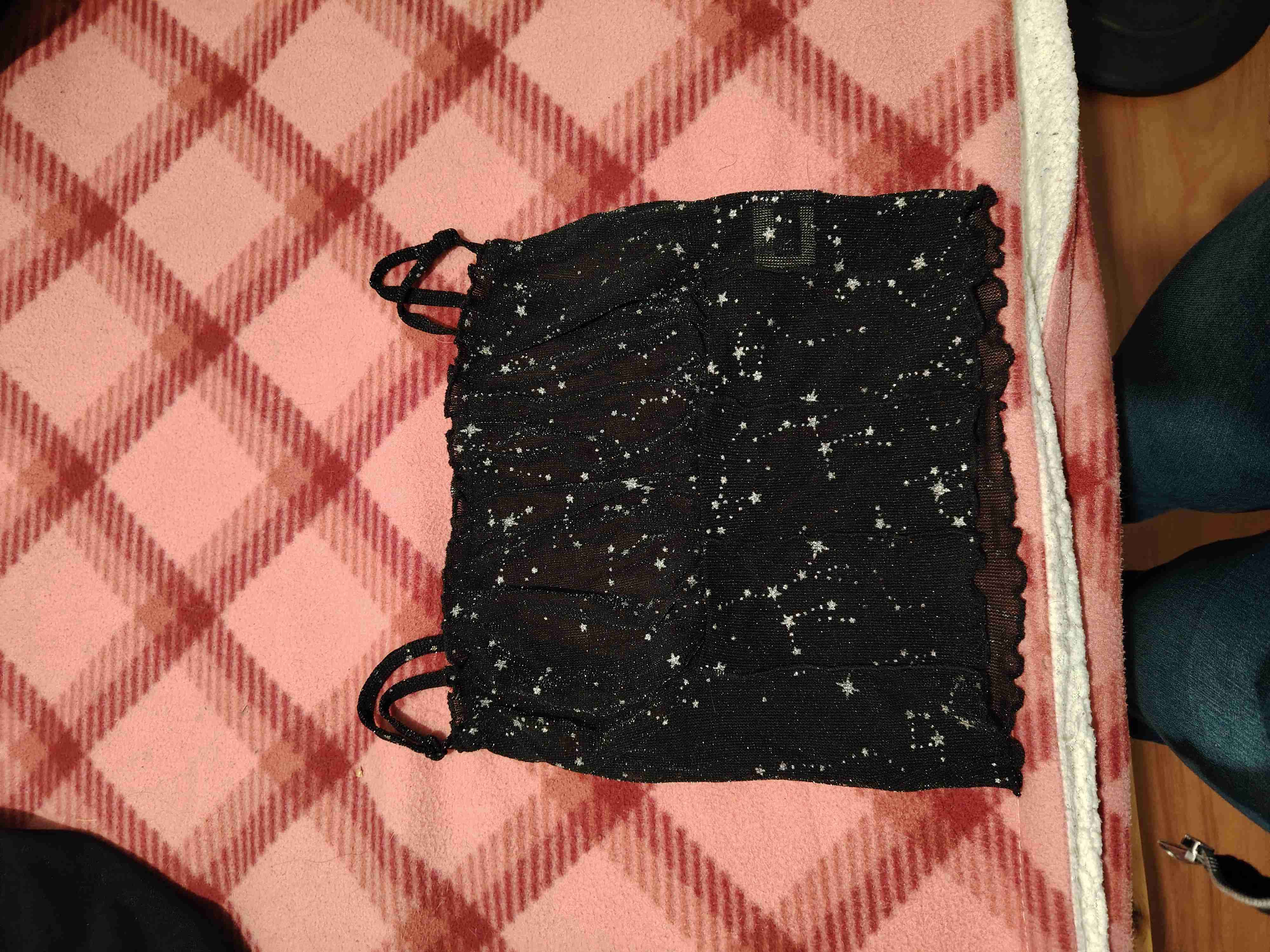 Top negro con estampado de estrellas - miniatura 2