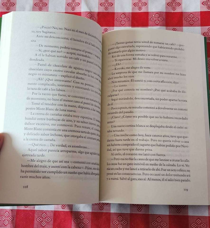 Libro 'Un regalo en el café de la luna llena' - miniatura 2