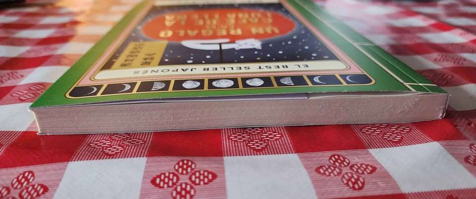 Libro 'Un regalo en el café de la luna llena' - miniatura 3