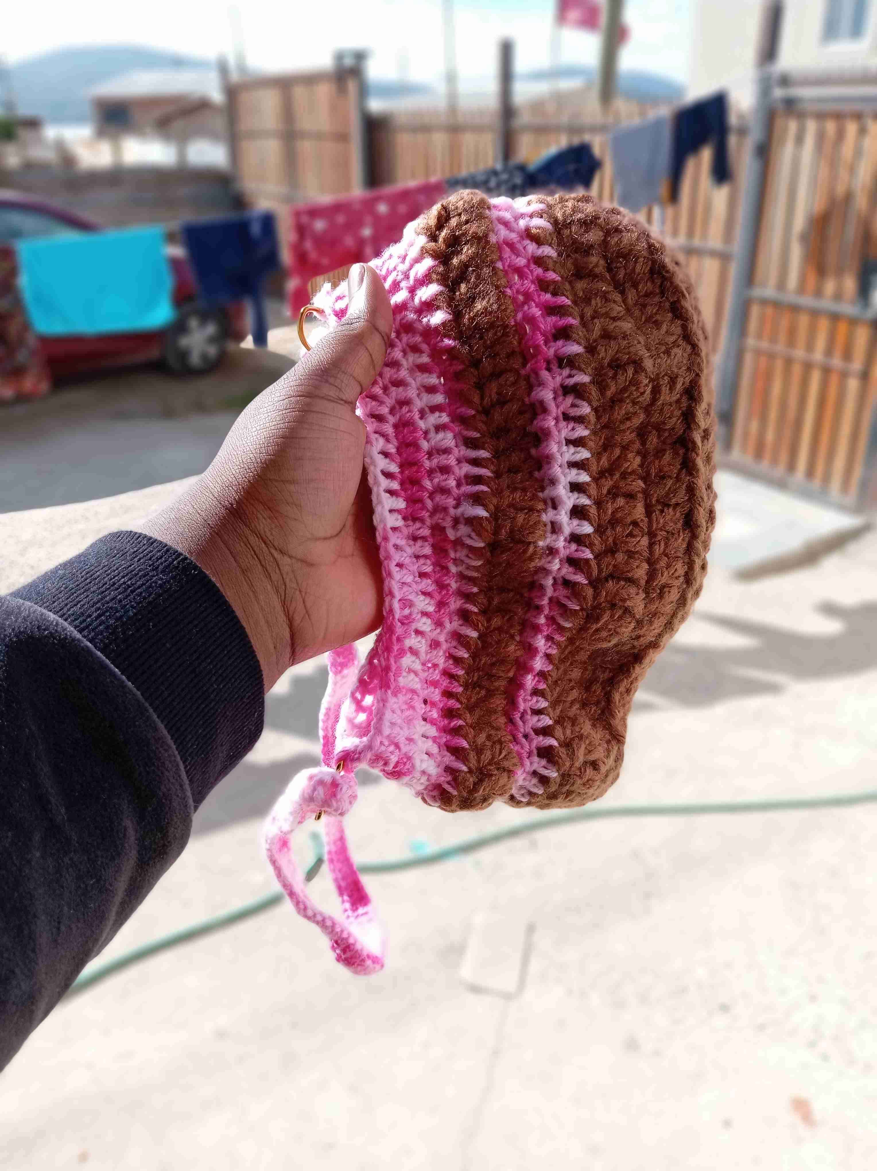 Bolso tejido a crochet - miniatura 1