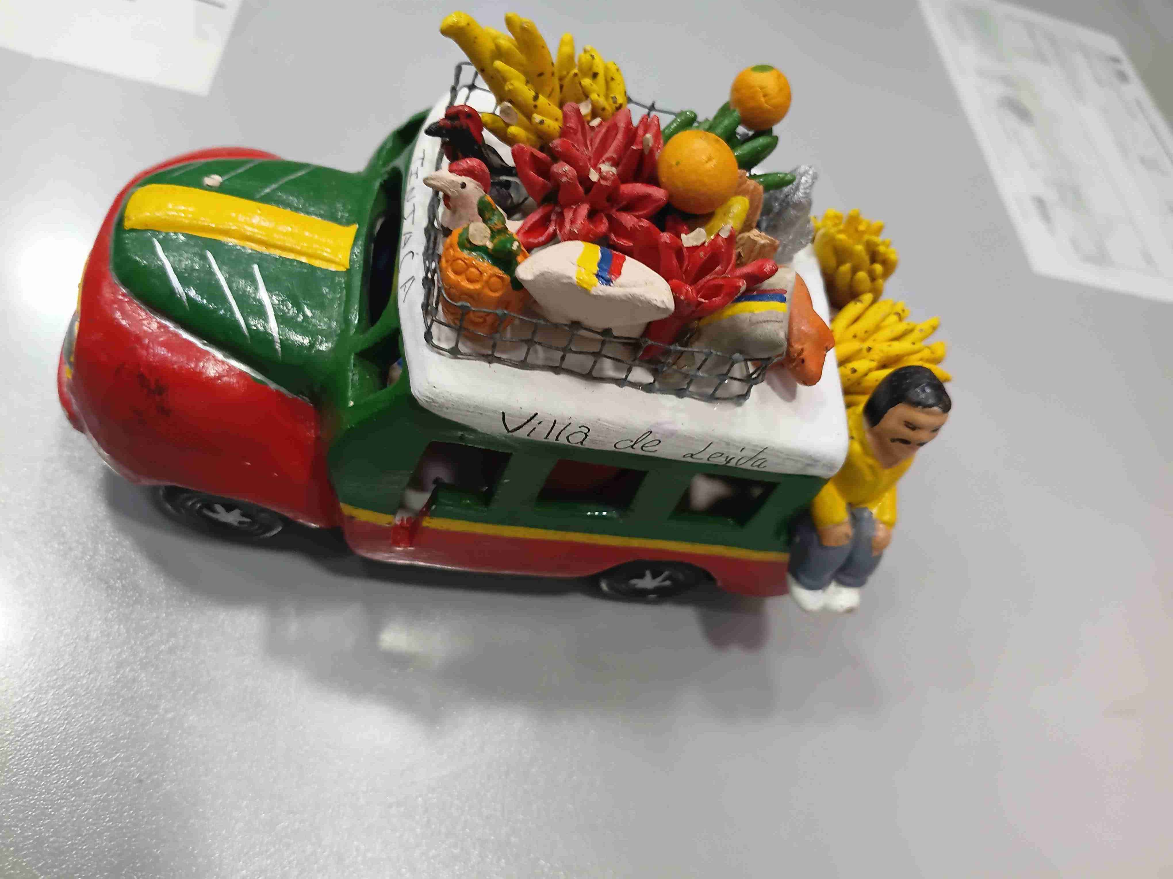 Miniatura de autobús artesanal - miniatura 1