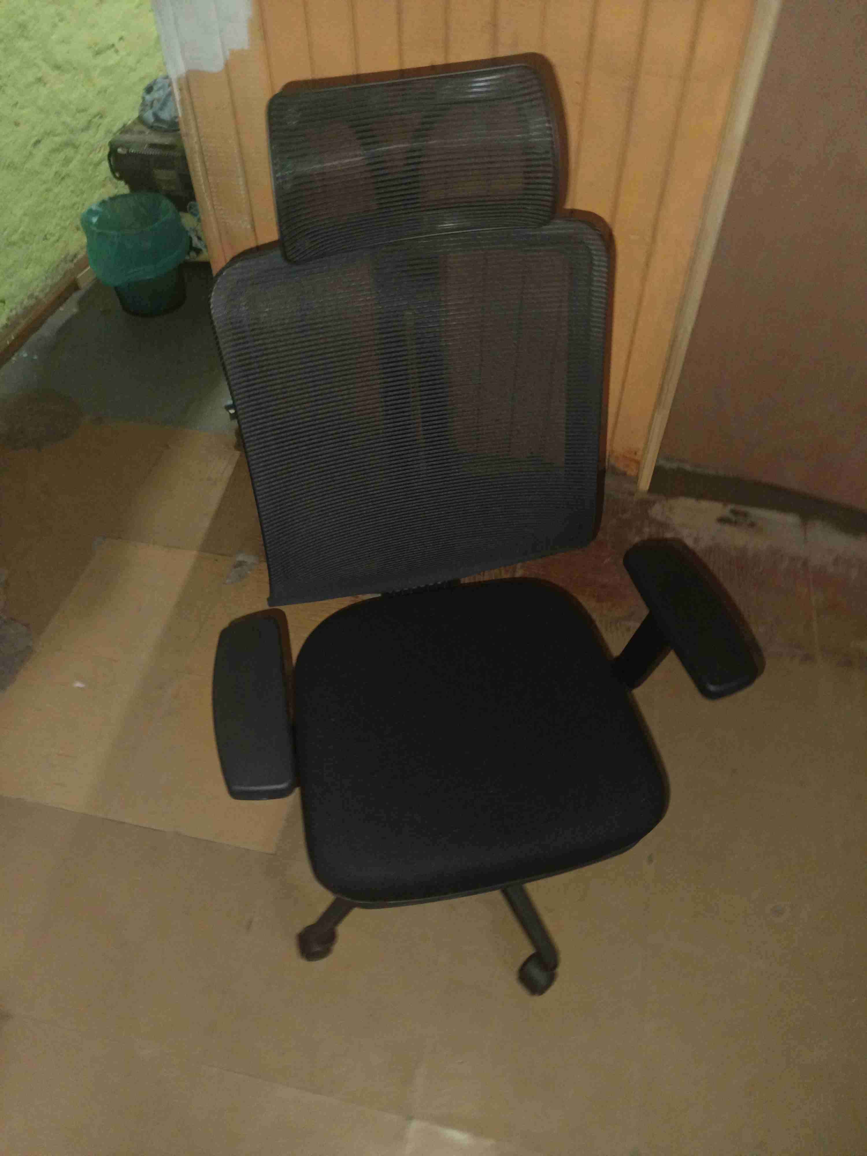 Silla de oficina ergonómica negra - miniatura 1