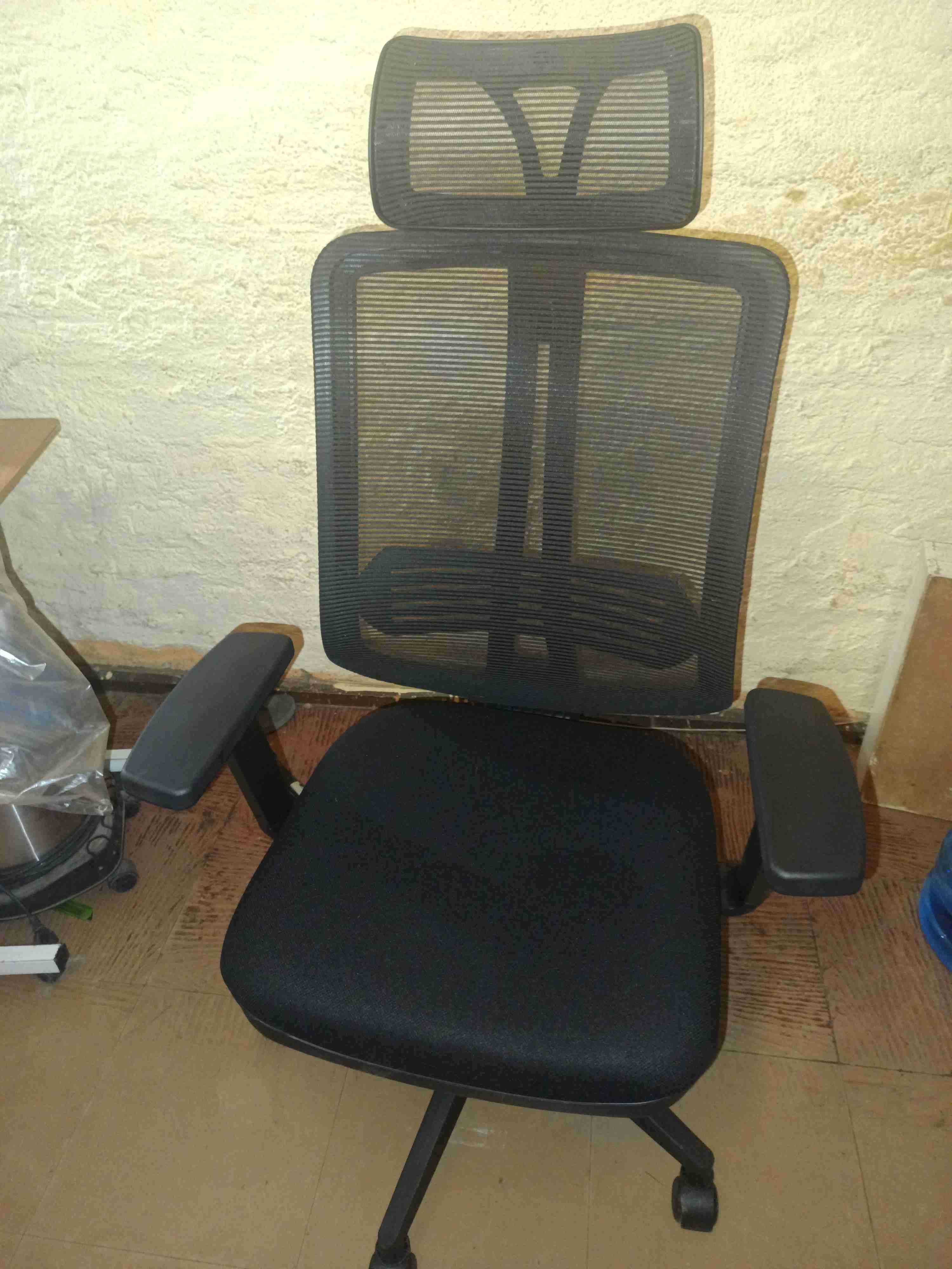 Silla de oficina ergonómica negra - miniatura 3