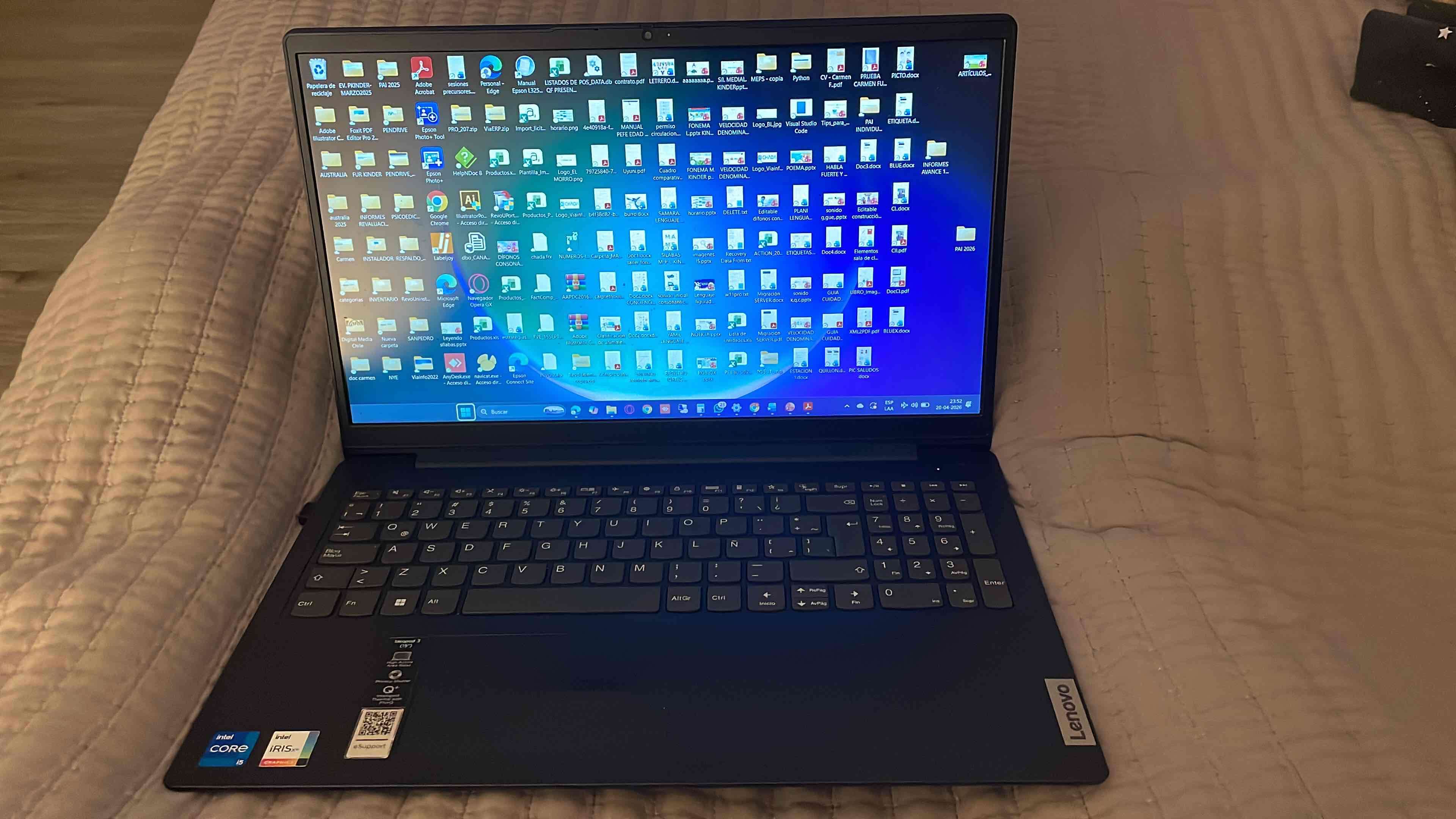 Laptop Lenovo Intel Core i5 - miniatura 1