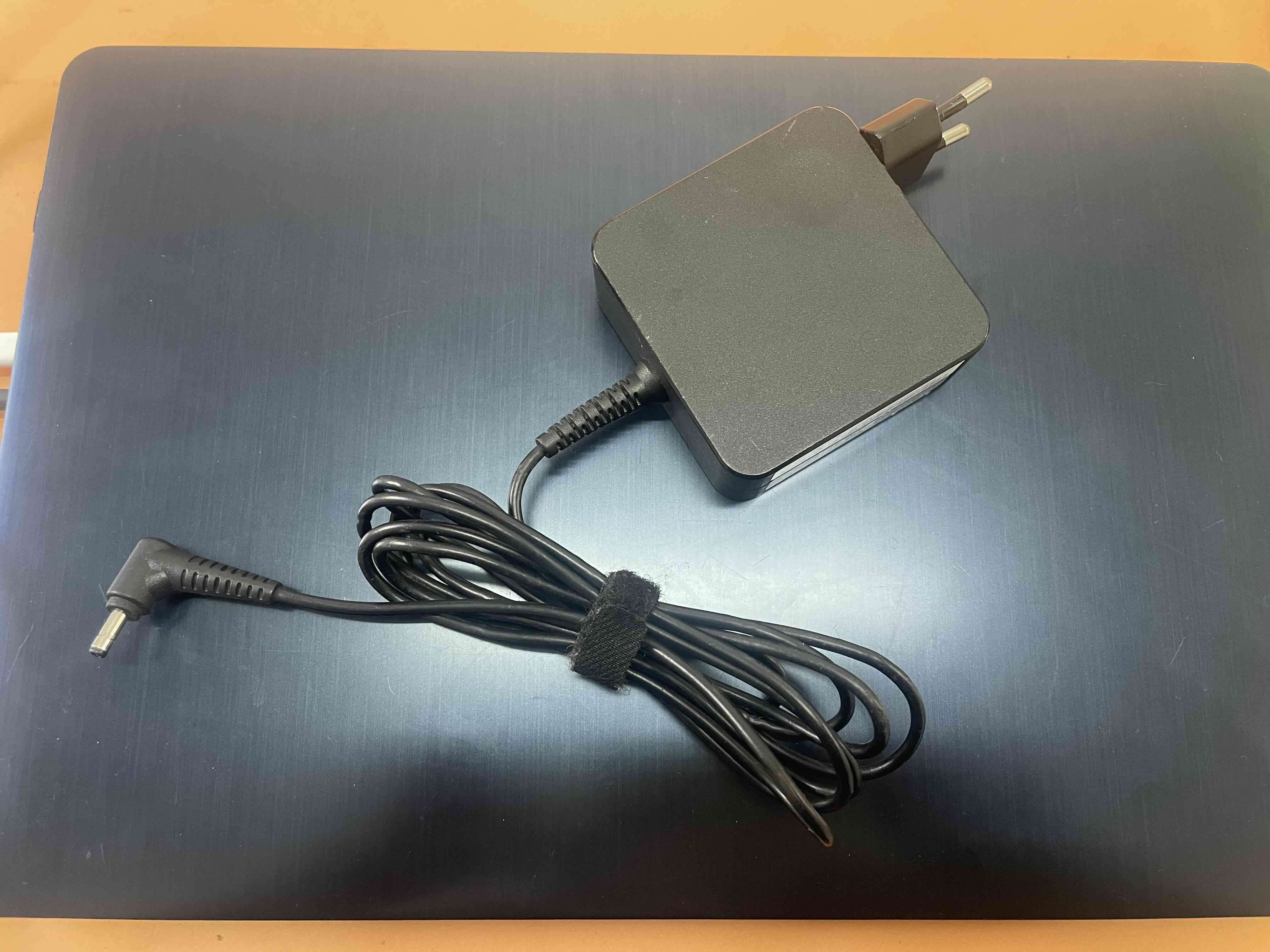 Laptop Lenovo Intel Core i5 - miniatura 5