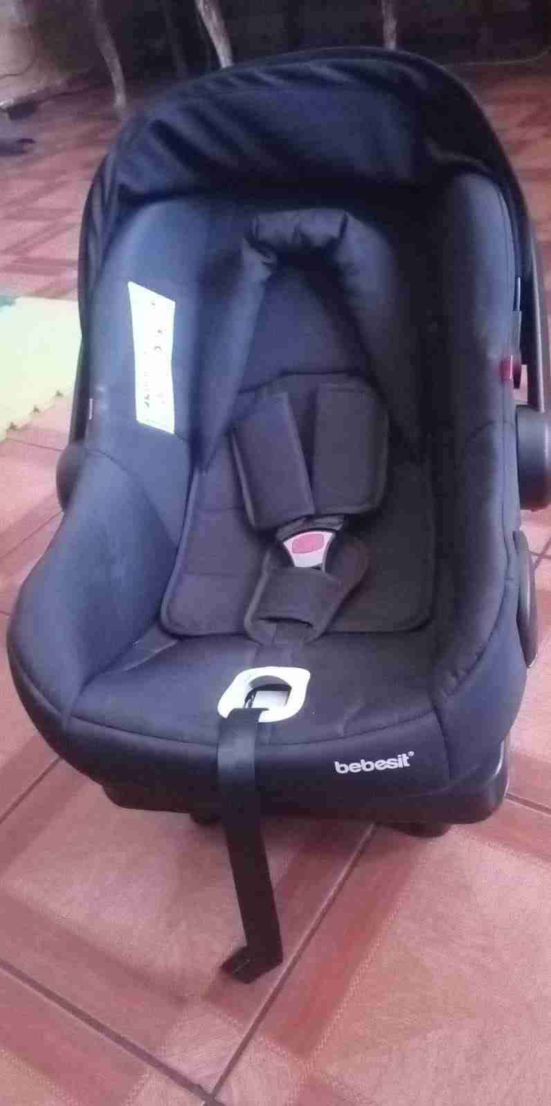 Silla de auto Bebesit negra - miniatura 1
