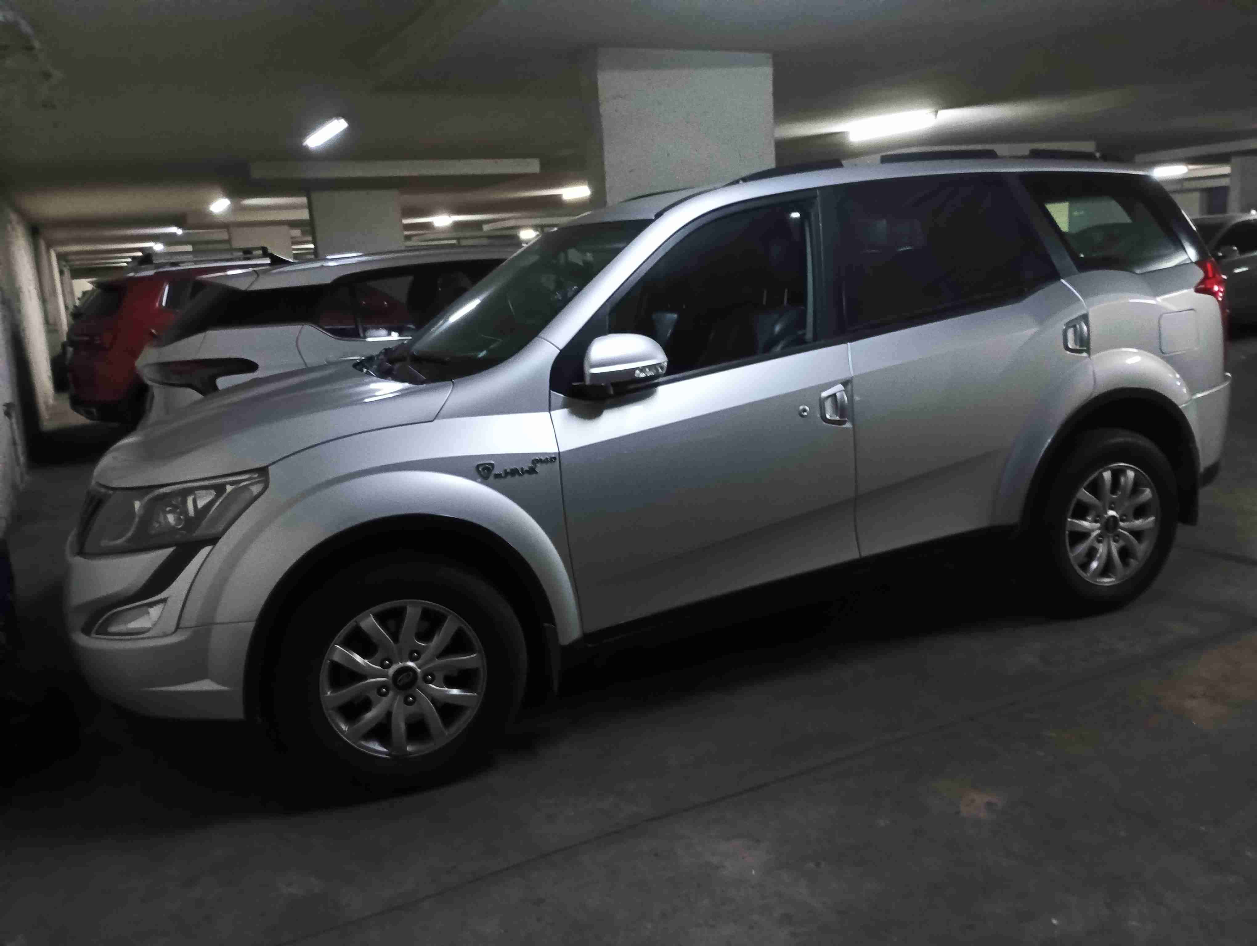 Camioneta mahindra xuv 500 w8 full equipo - miniatura 1