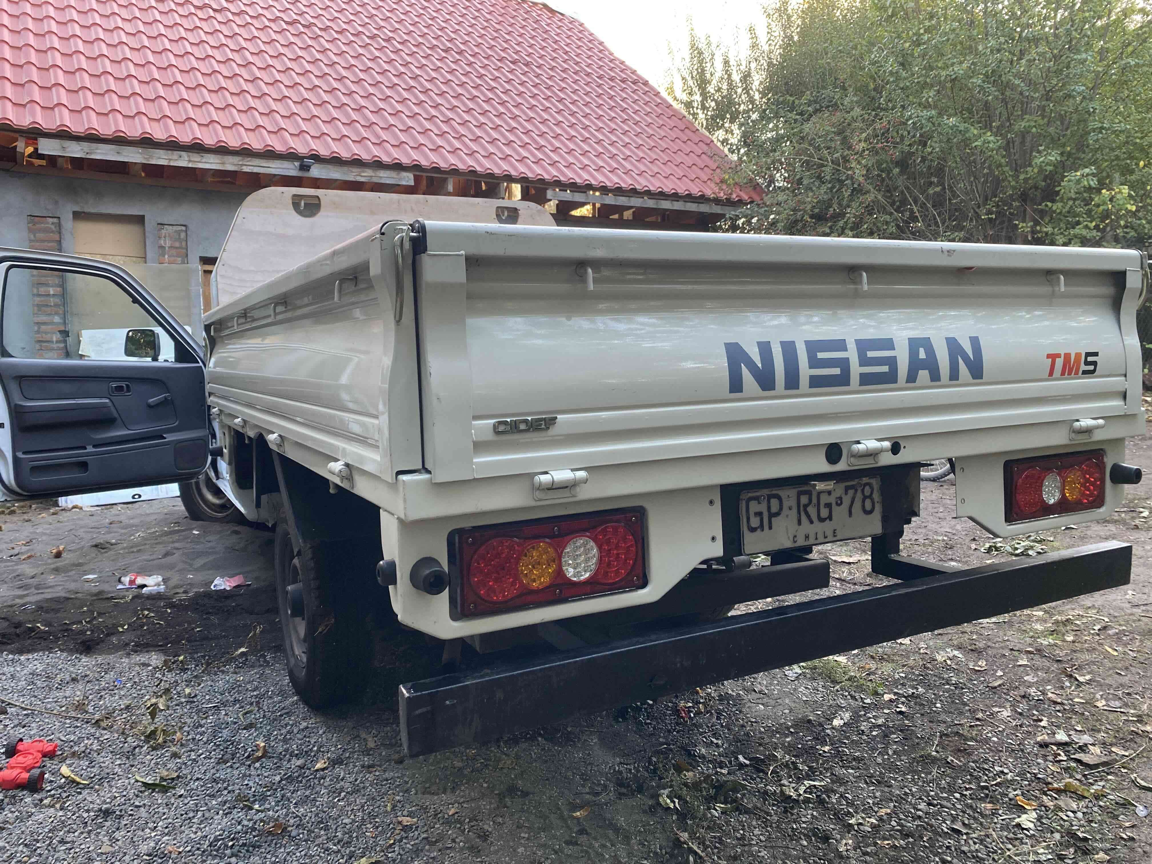 Camioneta Nissan Terrano 2014 - miniatura 5