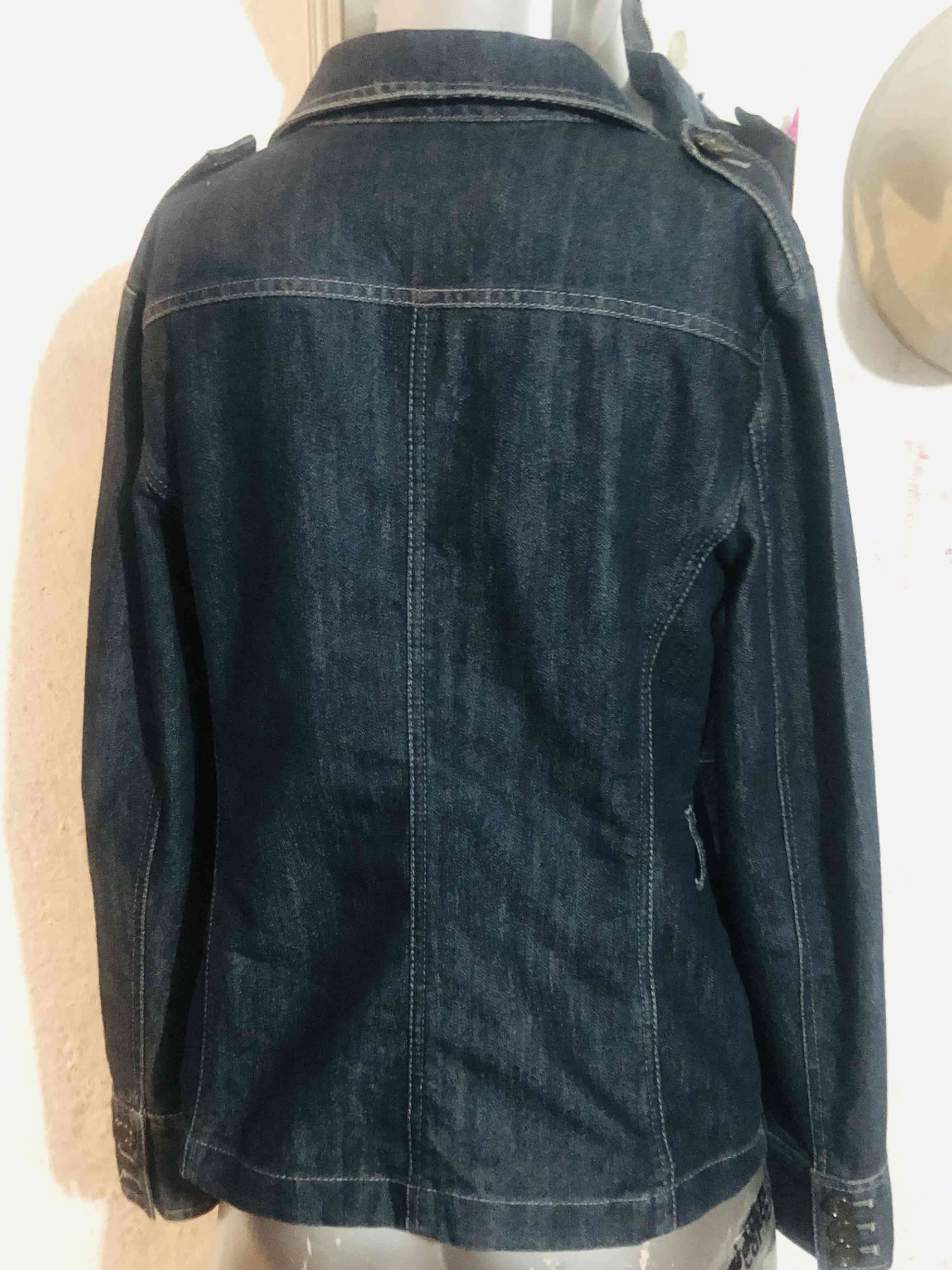 Chaqueta de mezclilla para mujer - miniatura 2