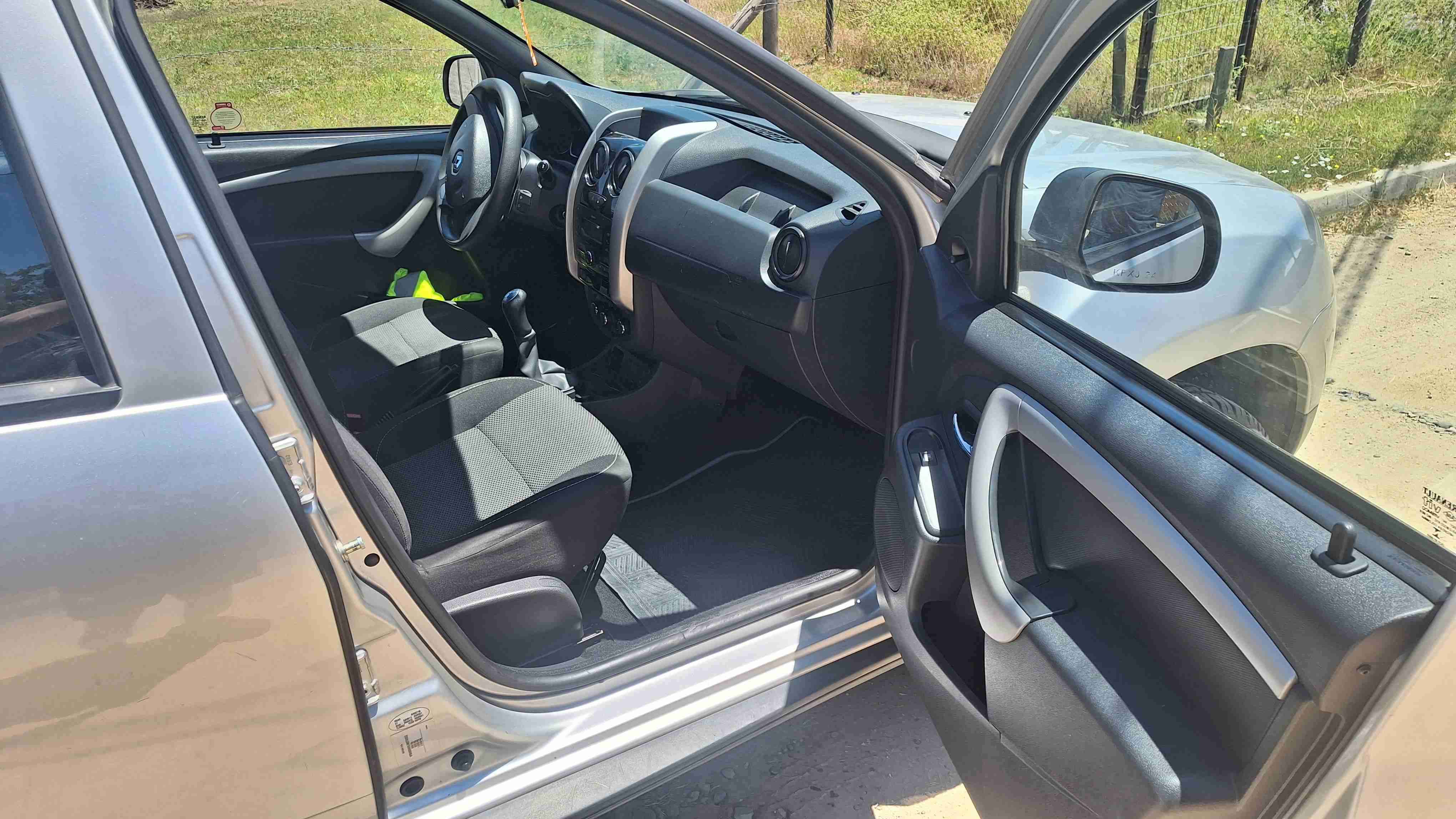 Renault SUV plateado 2018 - miniatura 3