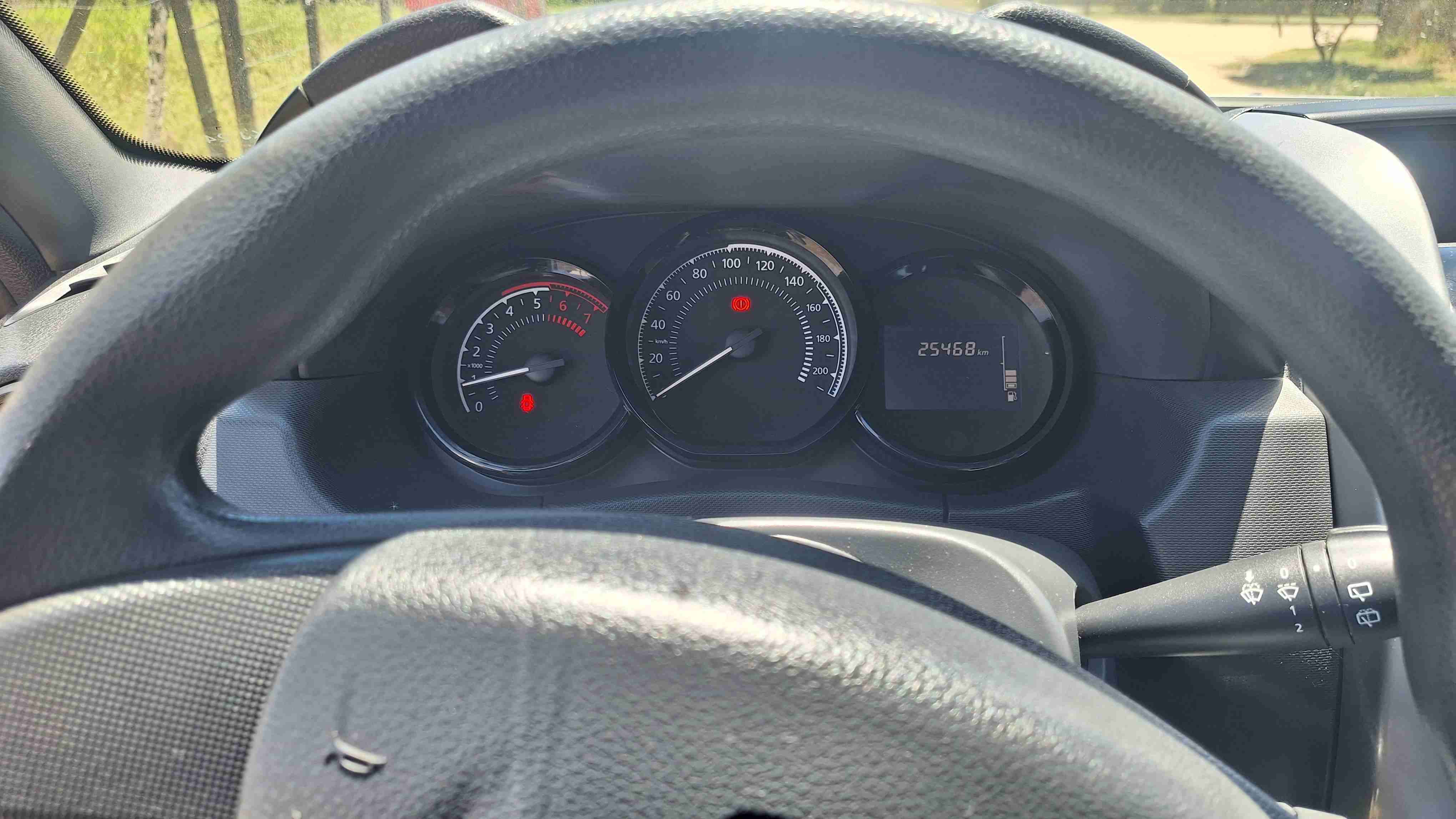 Renault SUV plateado 2018 - miniatura 5