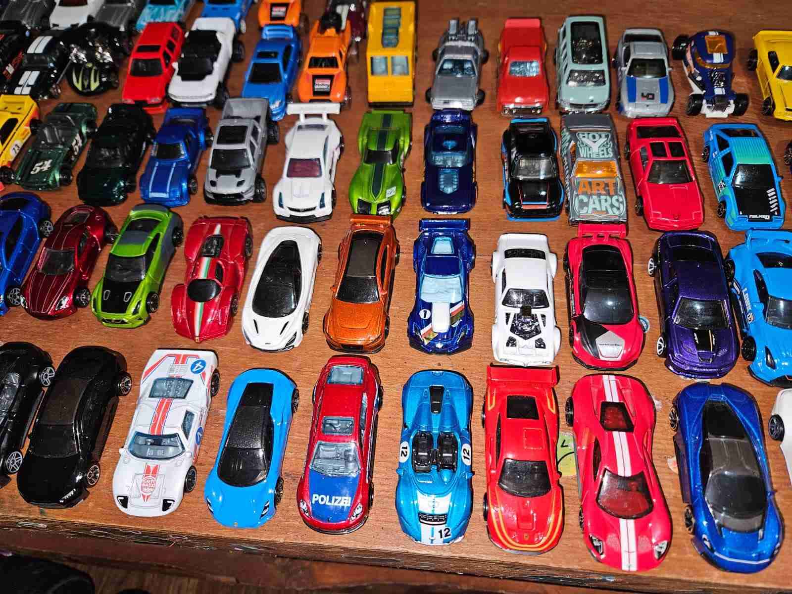 Hotwheels sueltos - miniatura 3