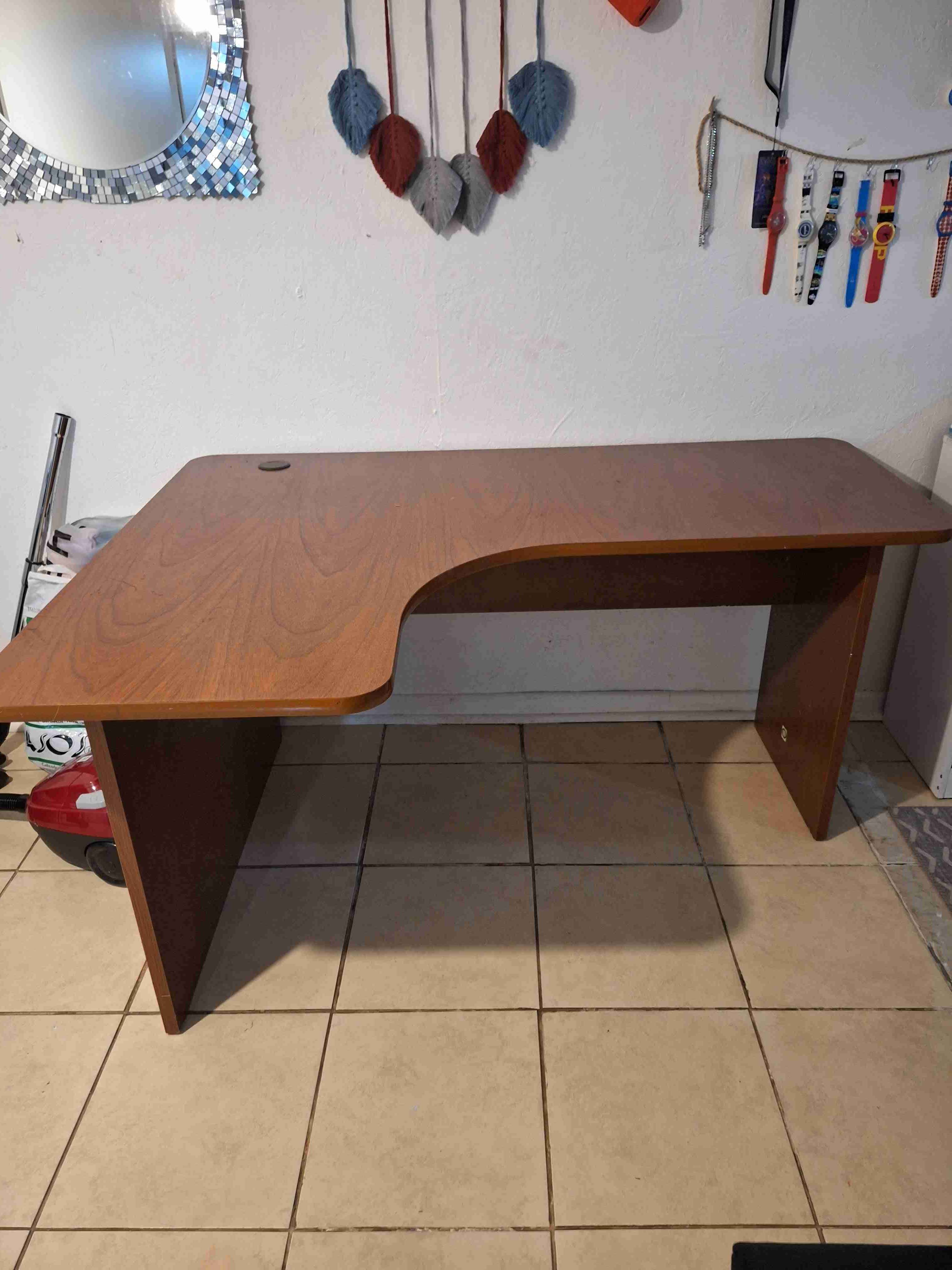 Escritorio esquinero de madera - miniatura 2